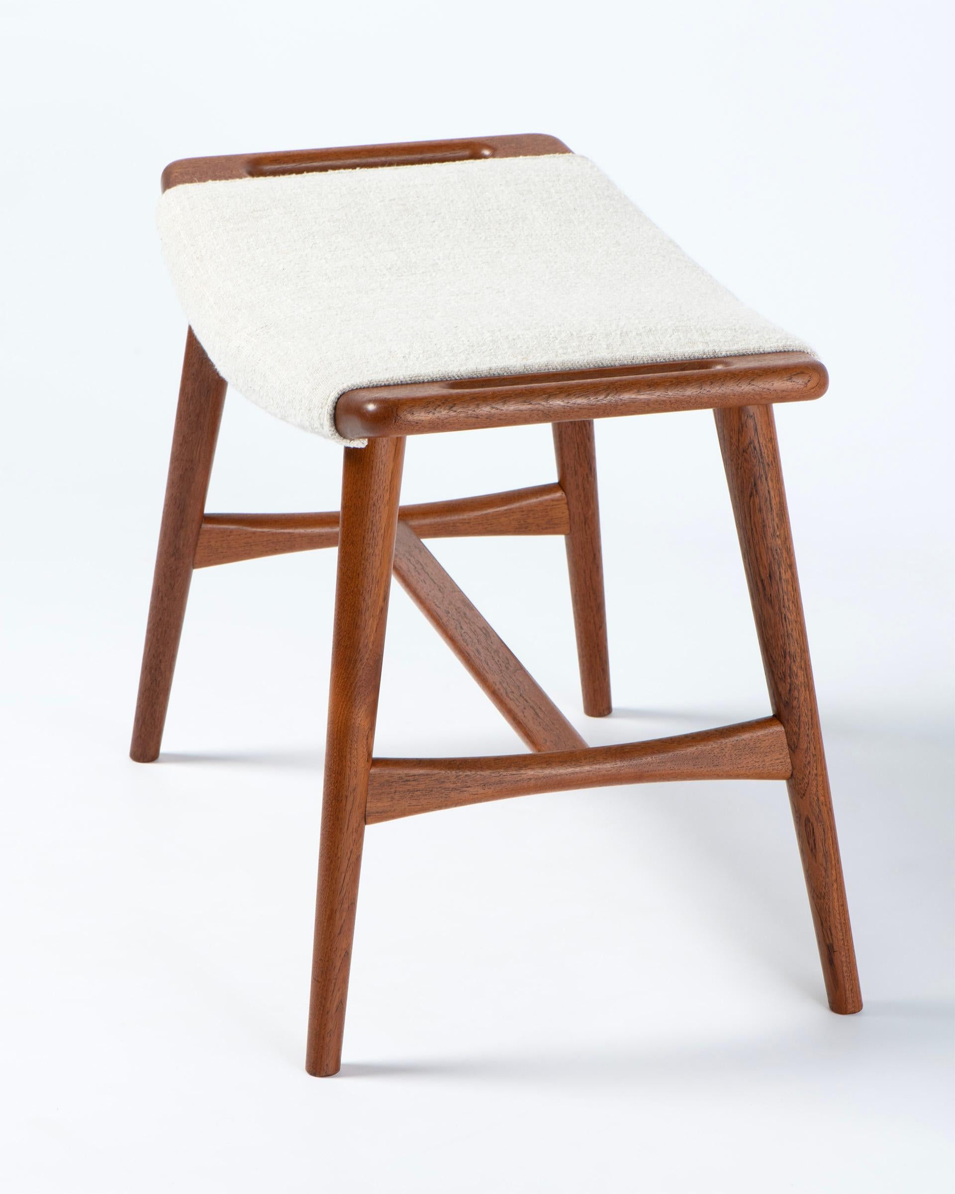 Hans Wegner Teak Piano Stool c1950s en Bueno estado para la venta en London, England