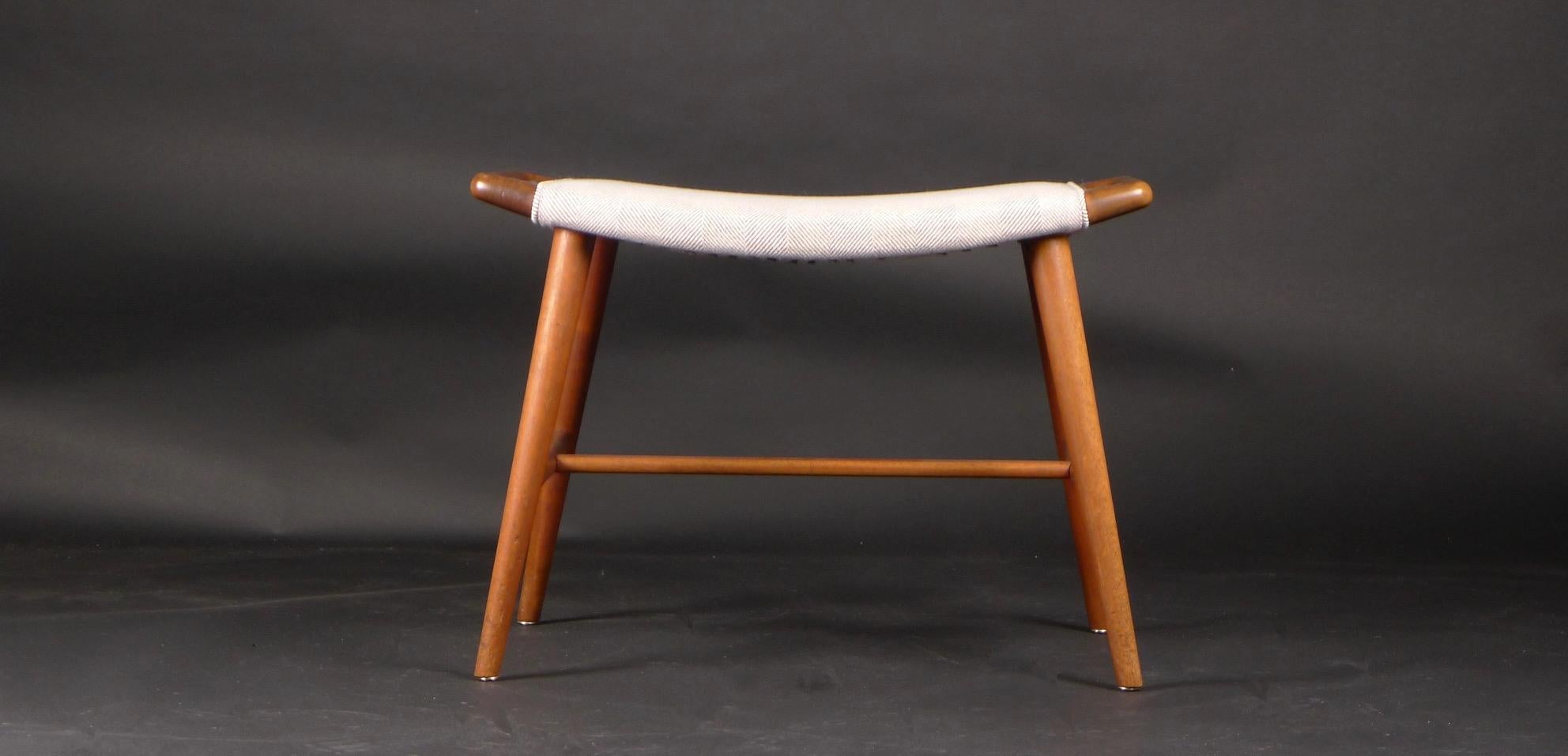 Danish Hans Wegner, Teak Piano Stool, model AP-30, made by A P Stolen, 1950s