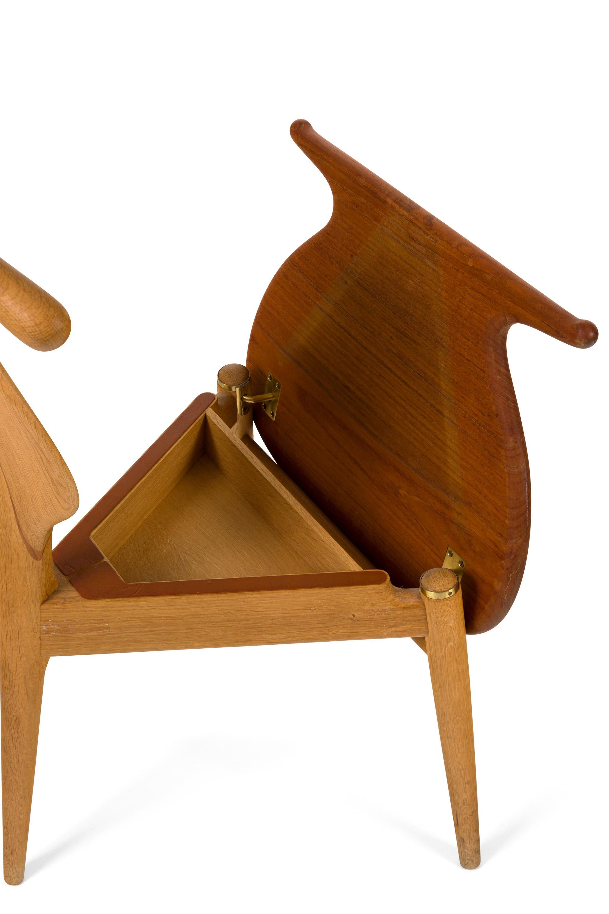 Milieu du XXe siècle Chaise de valet Hans Wegner en teck par Johannes Hansen pour Knoll:: Danemark:: années 1960