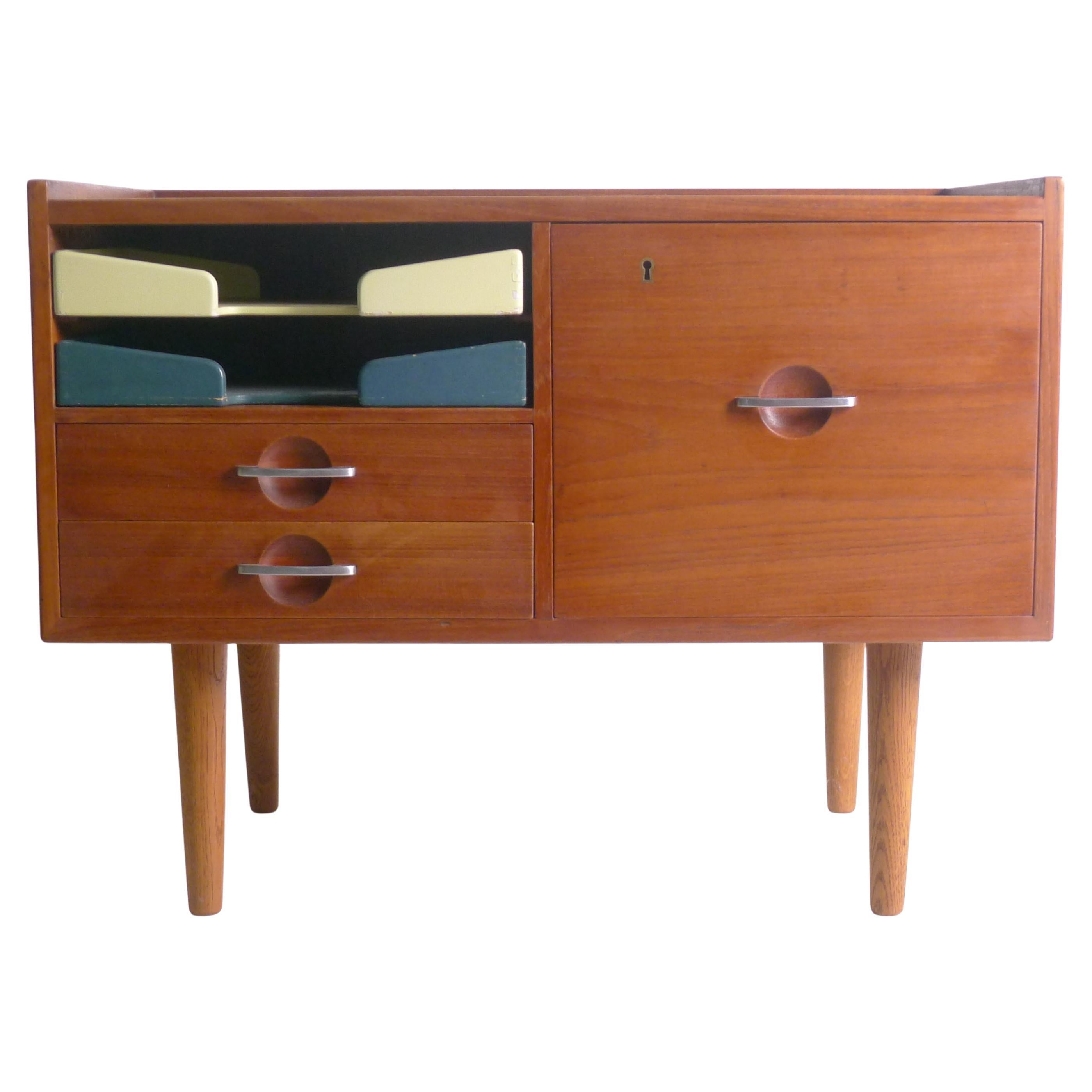 Hans Wegner, Telephone Table, Made by Johannes Hansen, 1950s For Sale