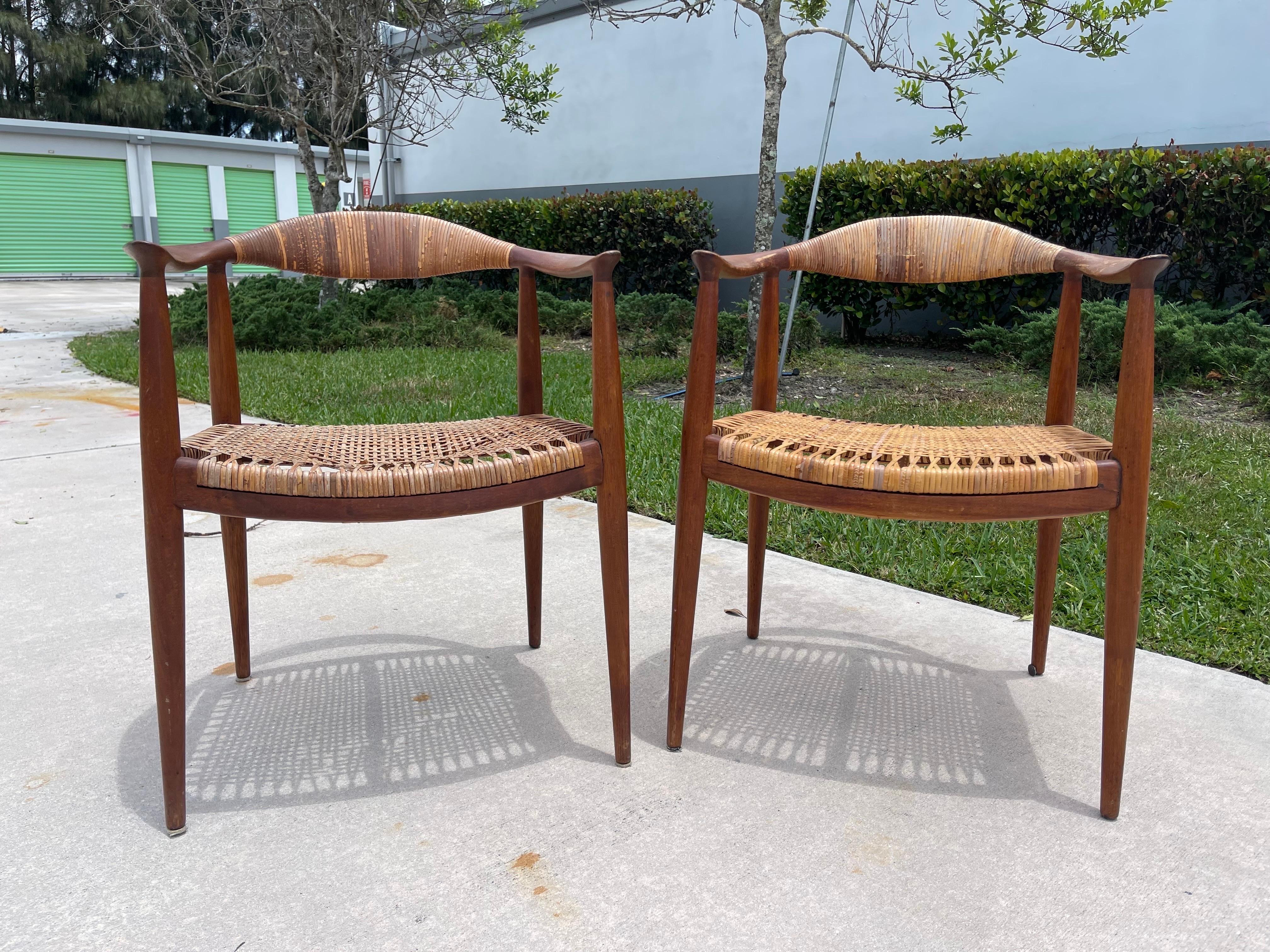 Mid-20th Century Hans Wegner “The Chair” Early Example Teak, Cane Armchairs, a Pair For Sale