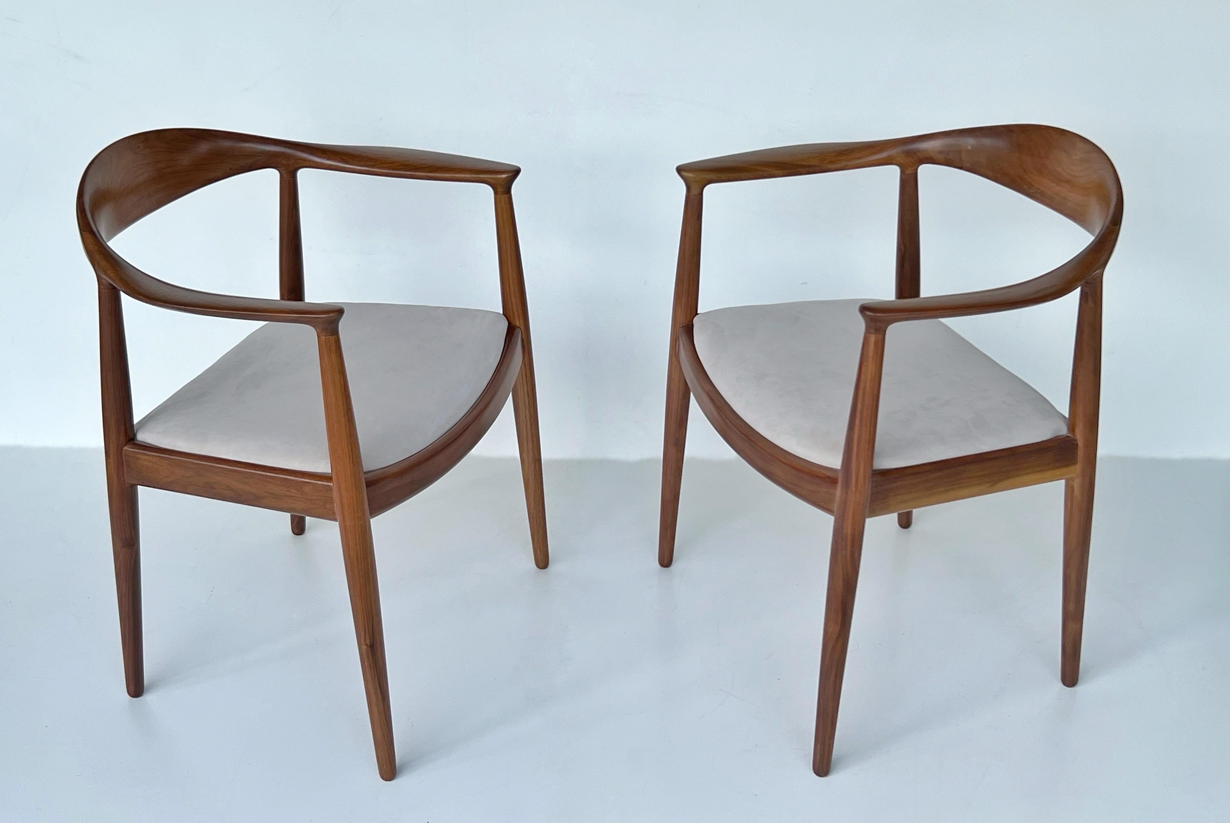 Hans Wegner The Chair Walnut Model JH503  by Johannes Hansen  2 Available For Sale 4