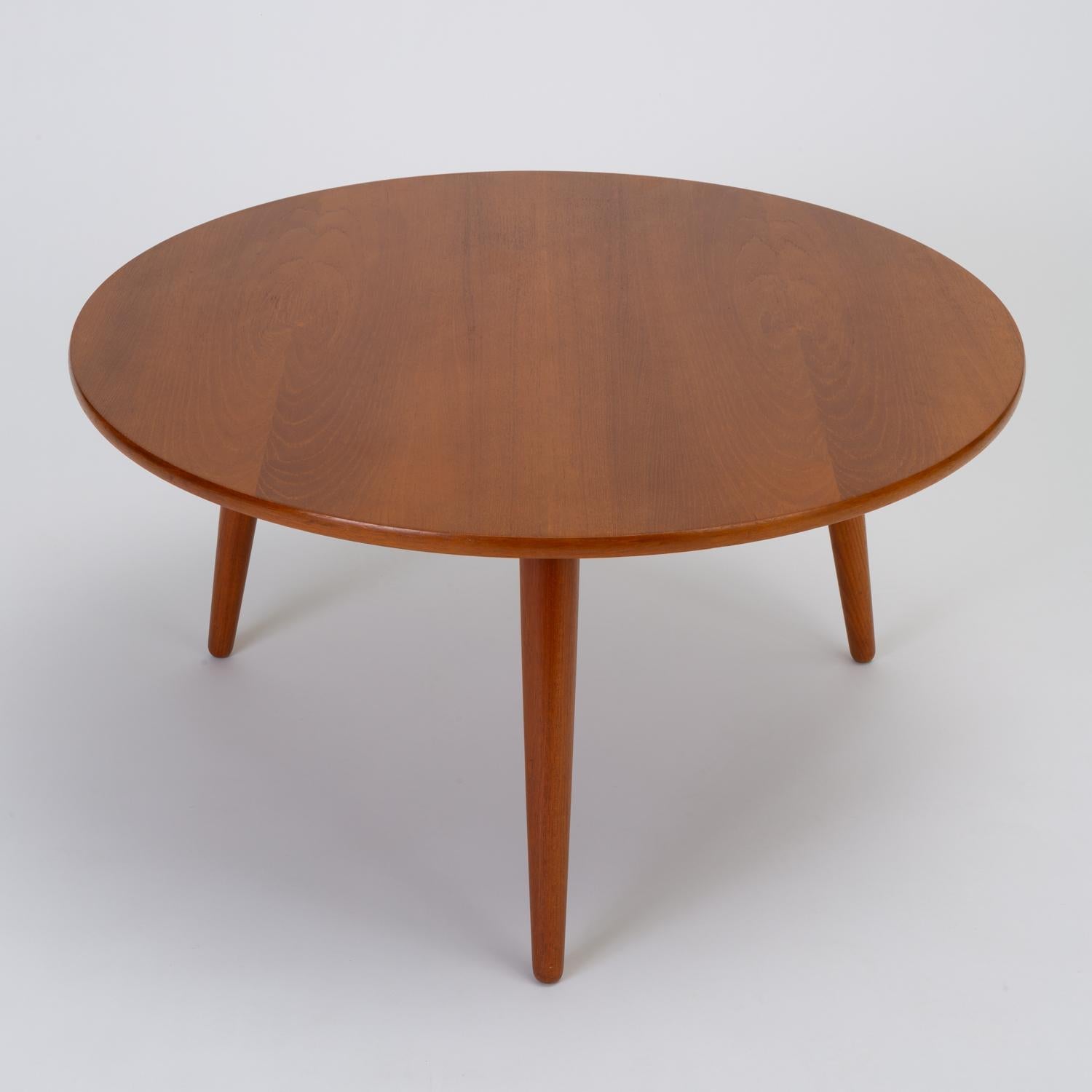 Hans Wegner Three-Legged Teak Coffee Table for Andreas Tuck In Excellent Condition In Los Angeles, CA