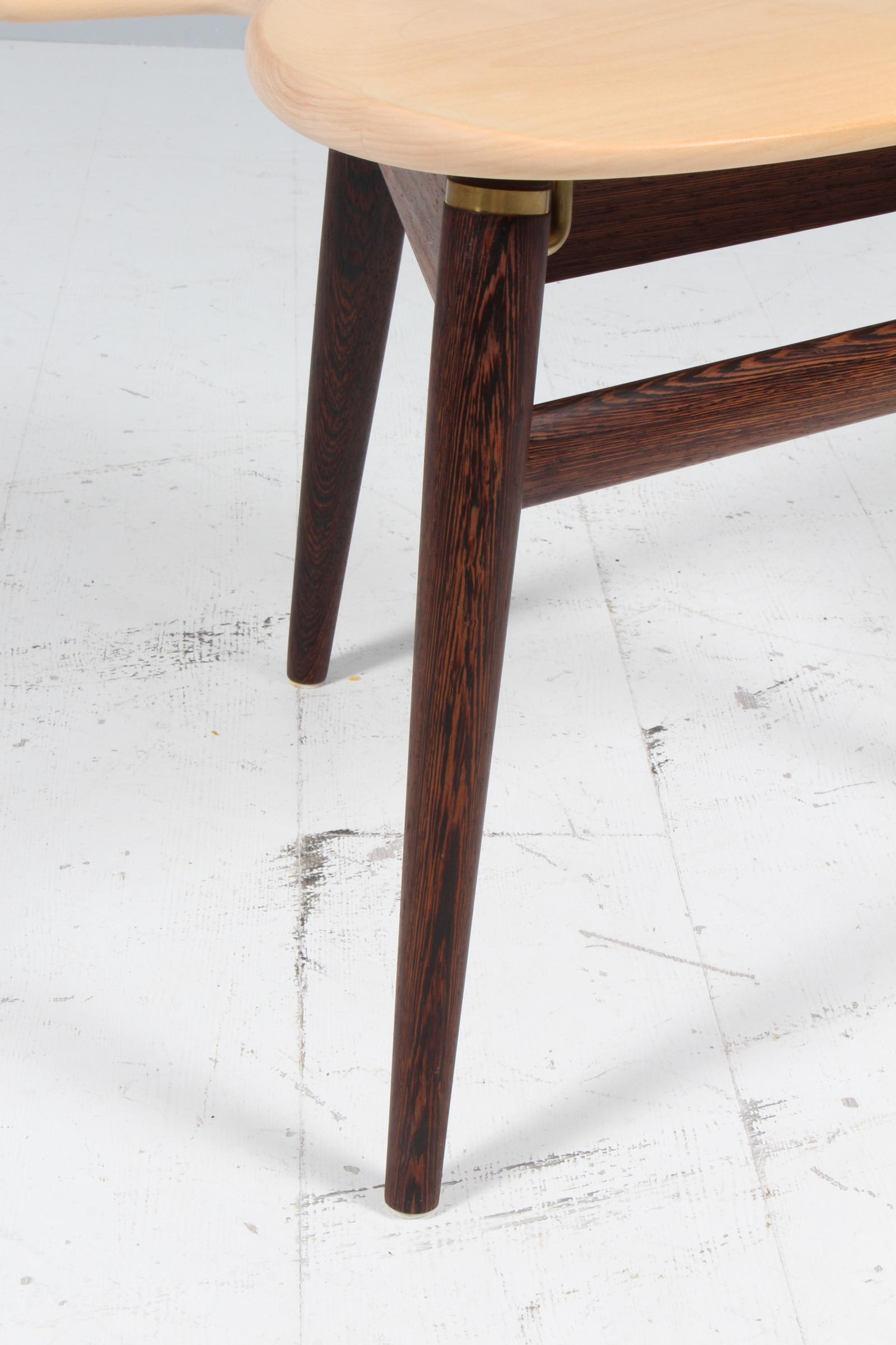 Hans Wegner Valet Chair von PP Møbler, Dänemark, Wenge und Esche (21. Jahrhundert und zeitgenössisch) im Angebot