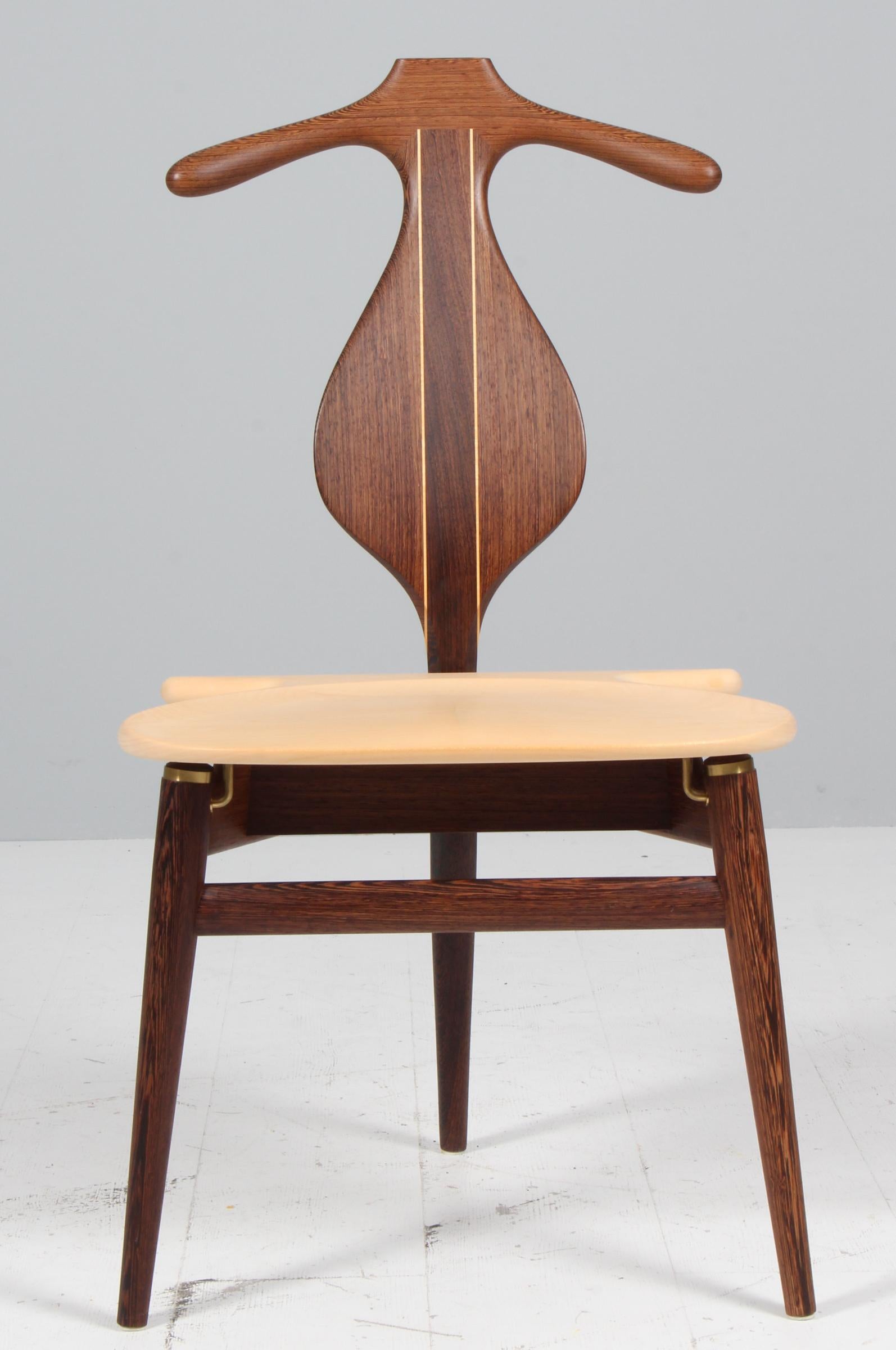Hans Wegner Valet Chair von PP Møbler, Dänemark, Wenge und Esche im Angebot 1