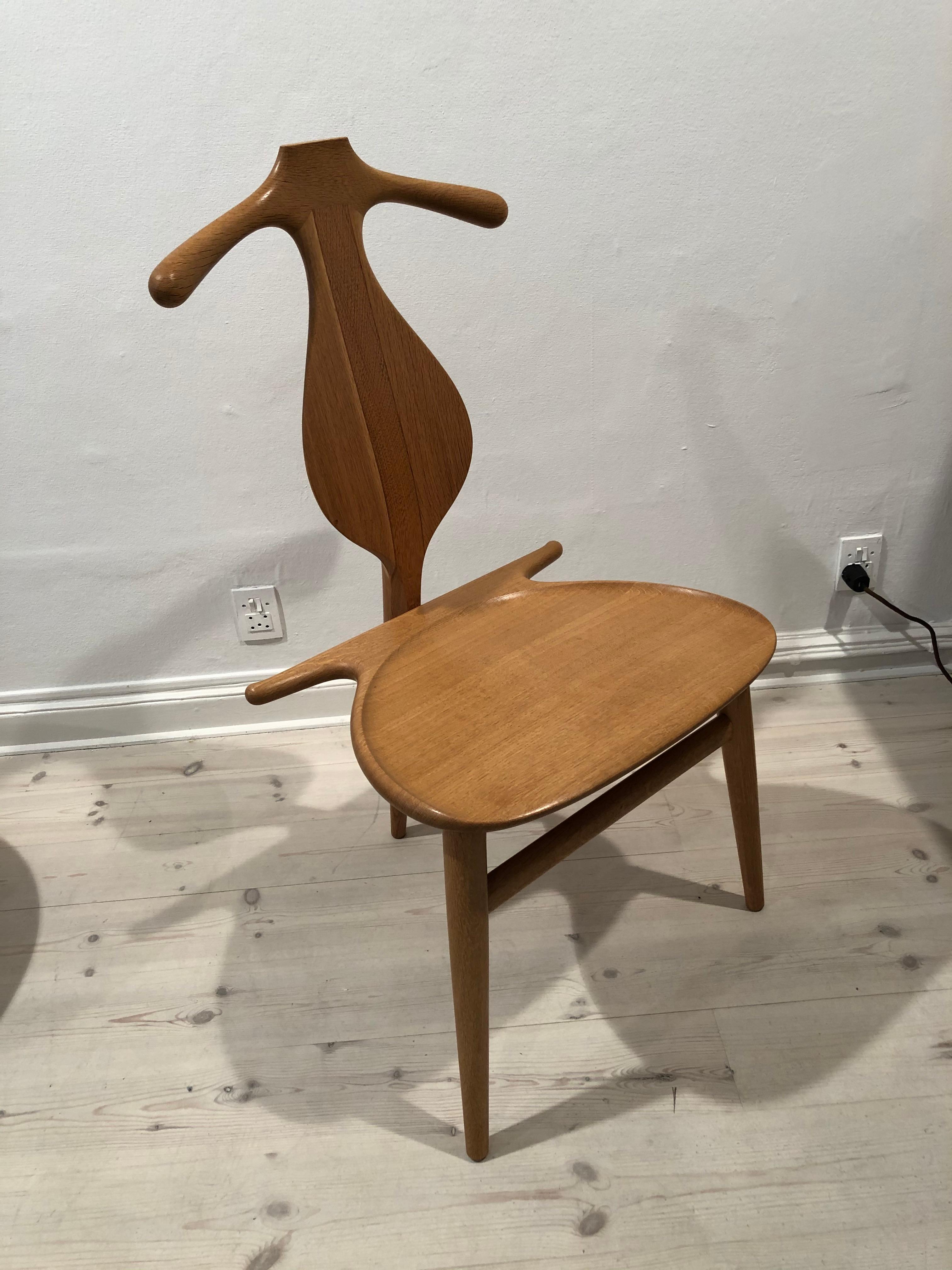 Hans Wegner 'Valet Chair' in Solid Oak for Johannes Hansen, 1953 For Sale 7