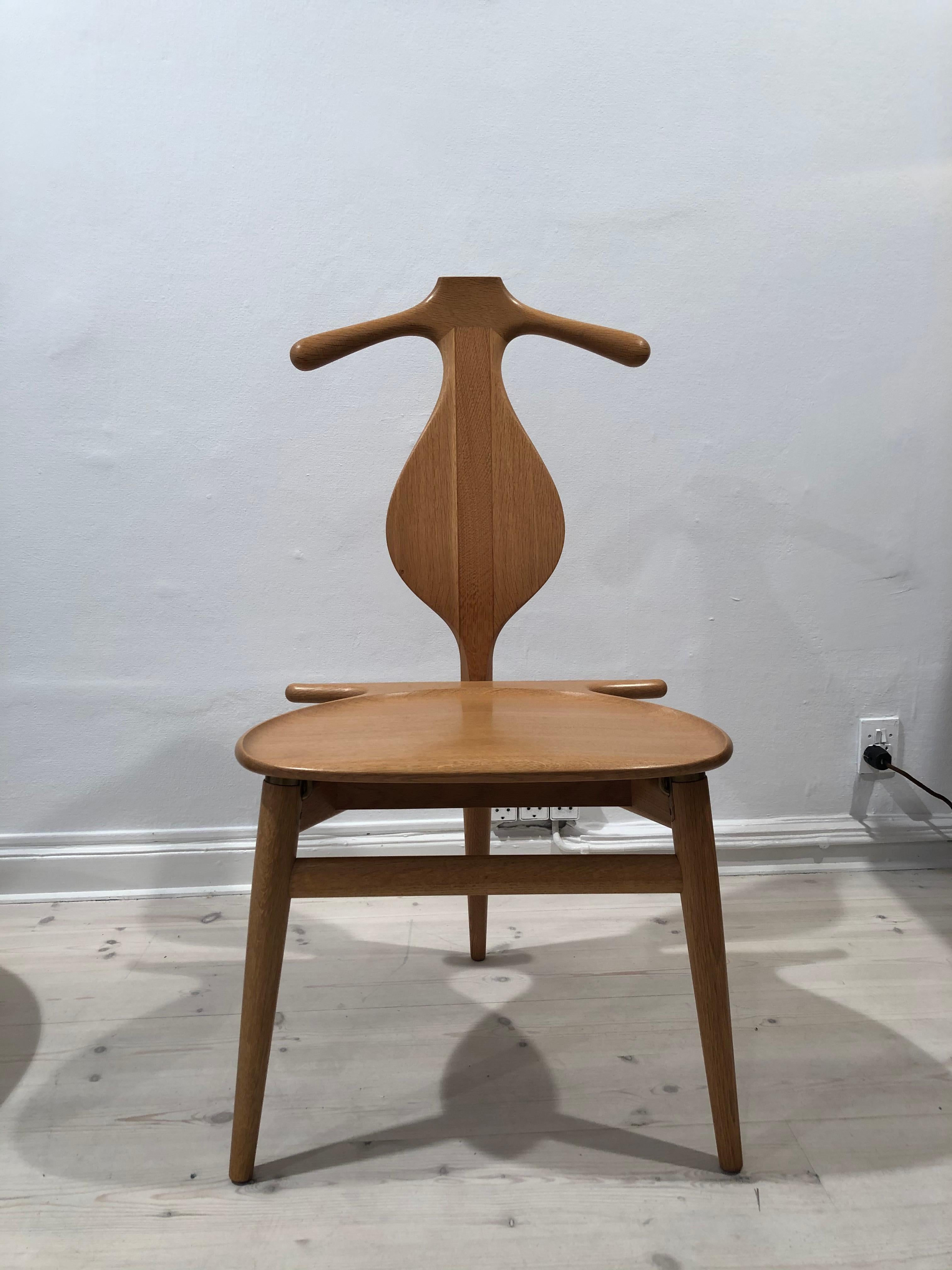 Hans Wegner 'Valet Chair' in Solid Oak for Johannes Hansen, 1953 For Sale  at 1stDibs