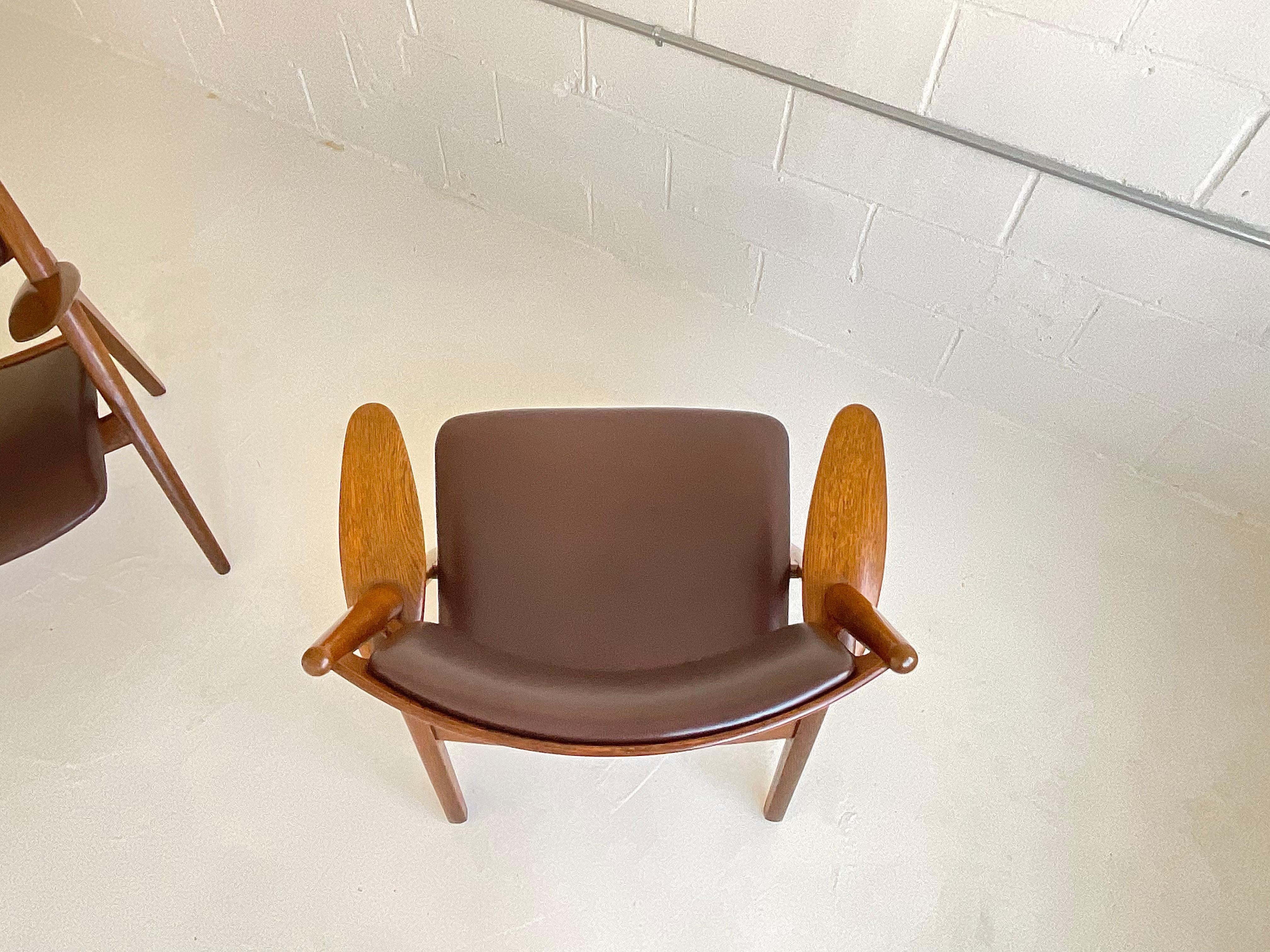 Hans Wegner Vintage Sawbuck Chairs for Carl Hansen CH28 in Oak & Leather, 1951 For Sale 12
