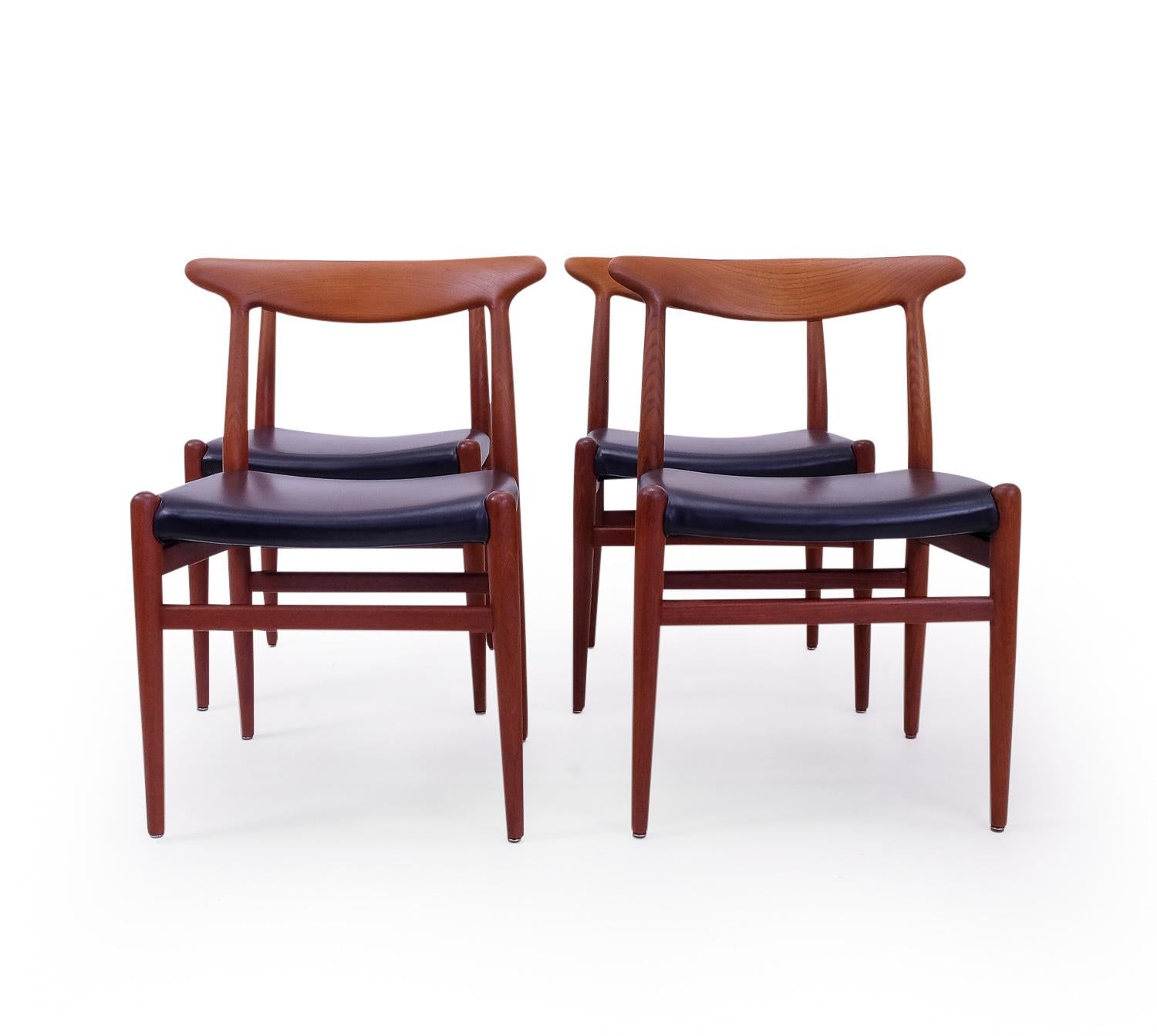 Hans Wegner W2 Chairs in Teak, Set of 4 For Sale 2