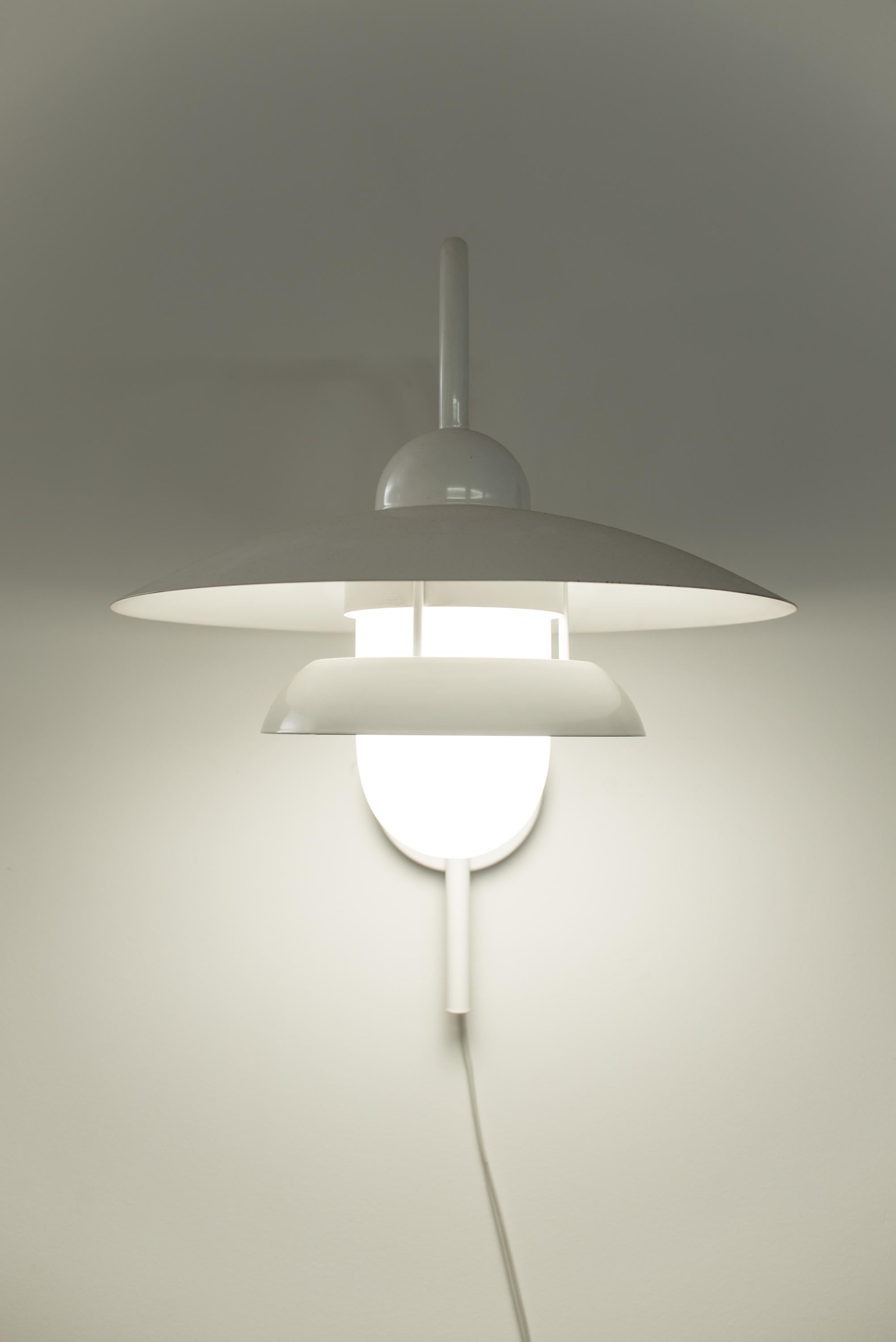 Mid-Century Modern Hans Wegner white Wall Lamp, 1960s For Sale