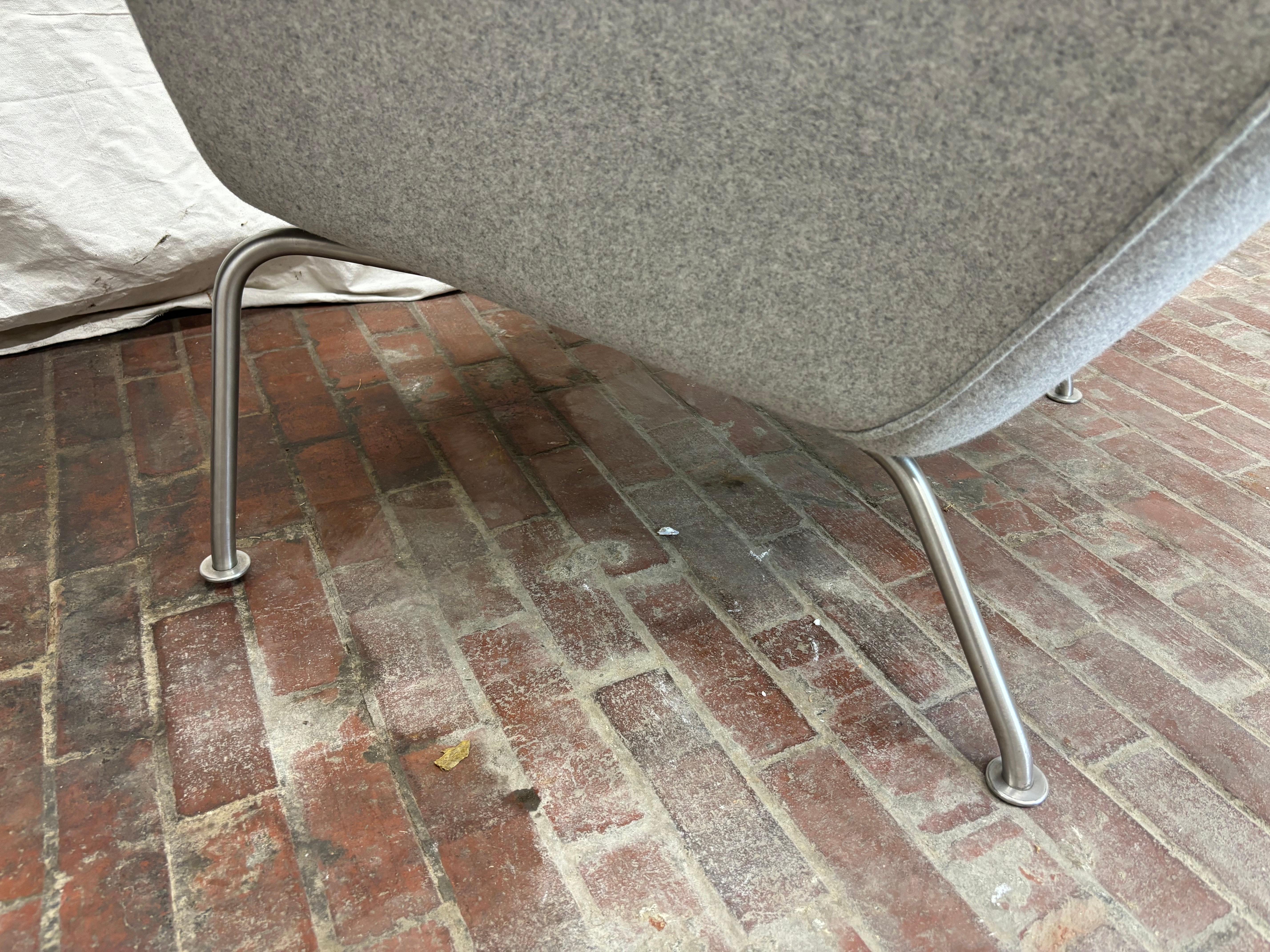 Acier inoxydable Chaise à oreilles Hans Wegner pour Carl Hansen en vente