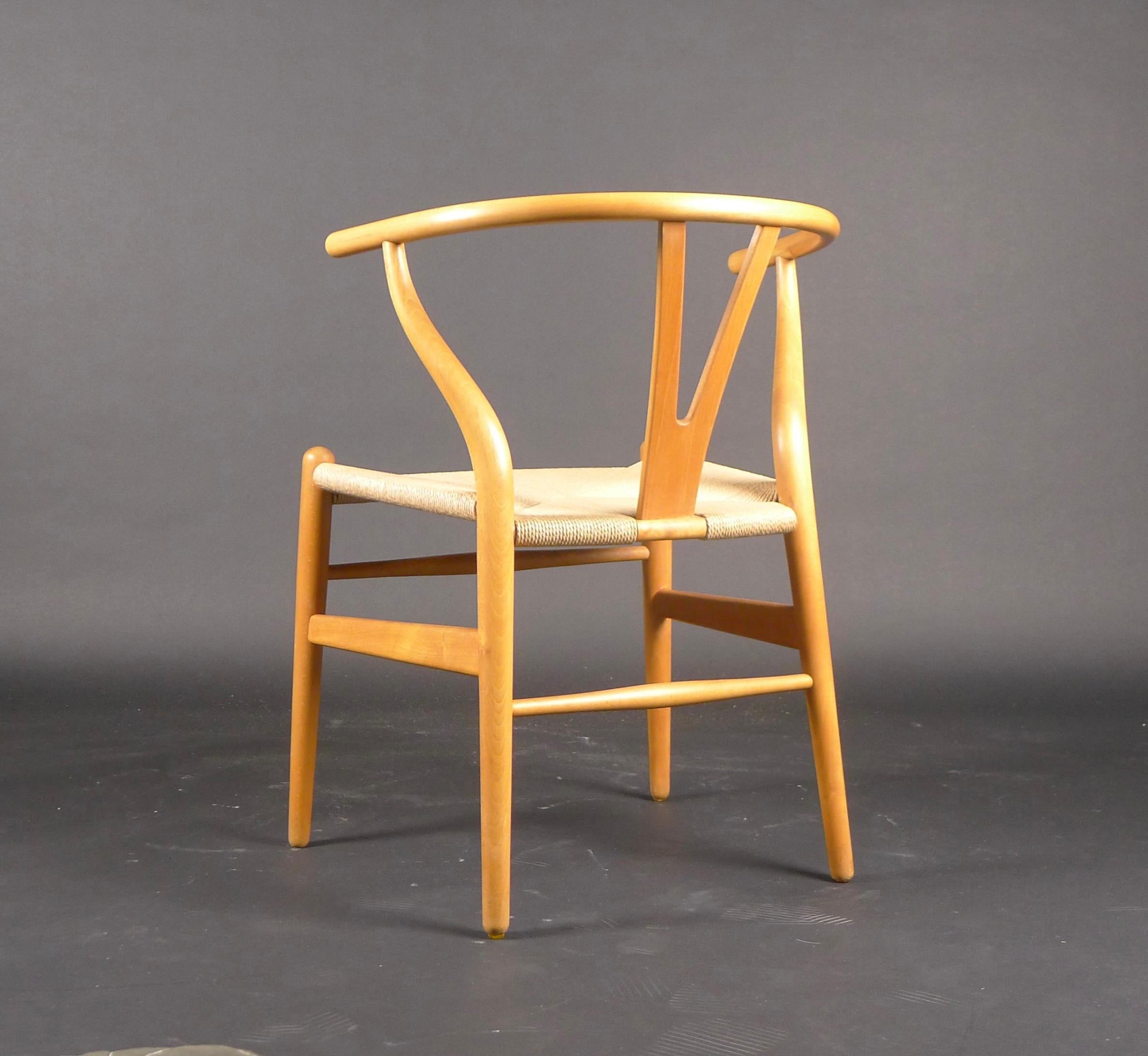 Hans Wegner, Wishbone Chair, Model CH24, circa 1953, in Beech and Paper Cord In Good Condition In Wargrave, Berkshire