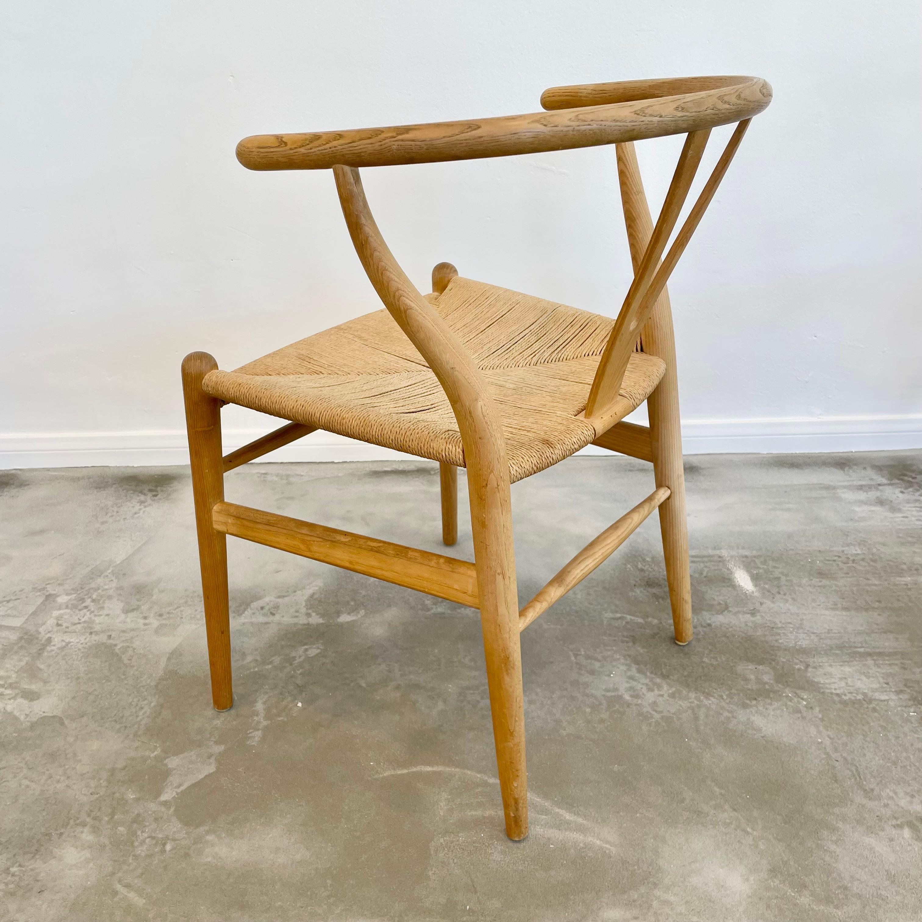 Hans Wegner Wishbone chairs by Carl Hansen & Søn 5