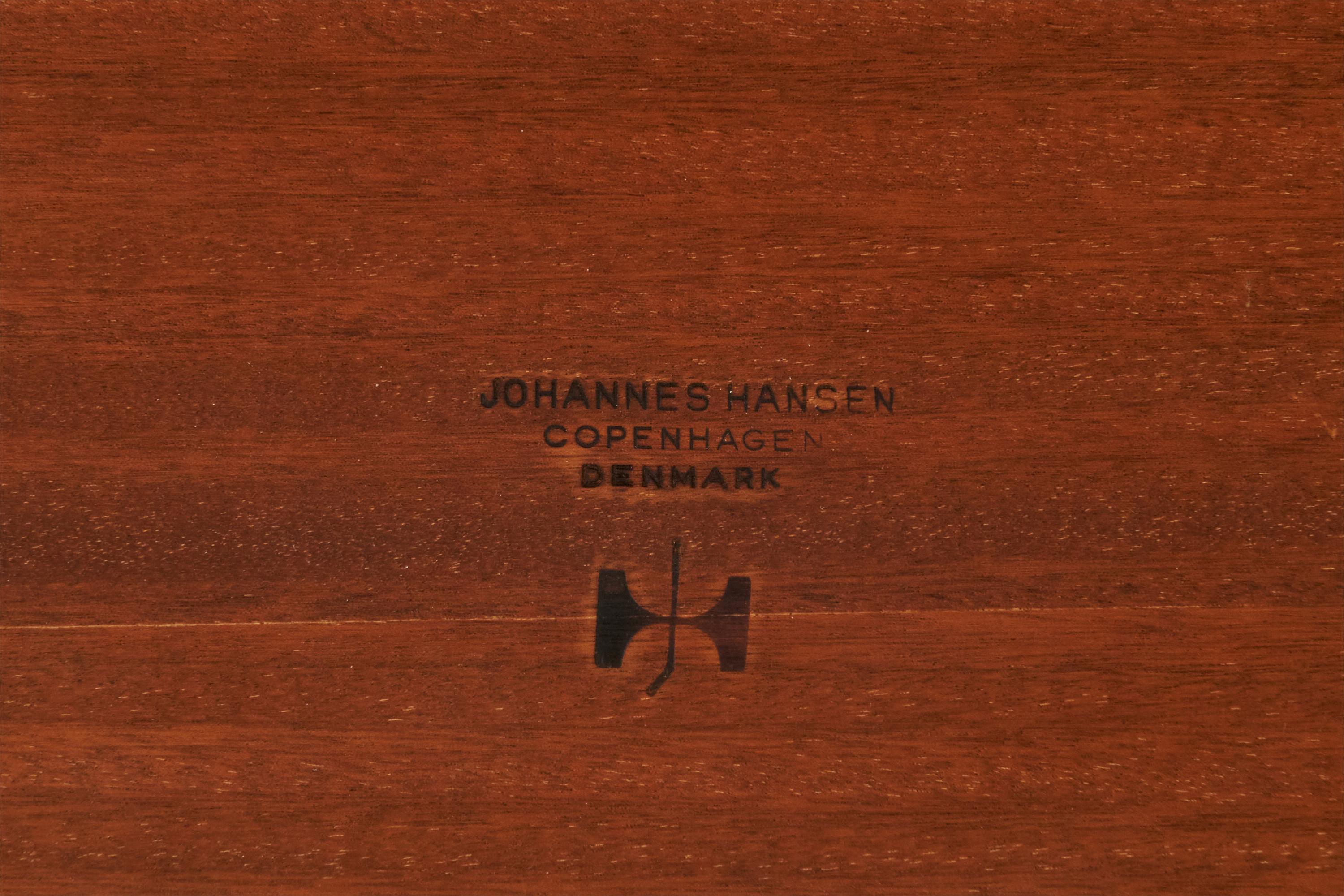 Hans Wegner, Wishbone Desk, Oak, Teak, Denmark, 1950s For Sale 10