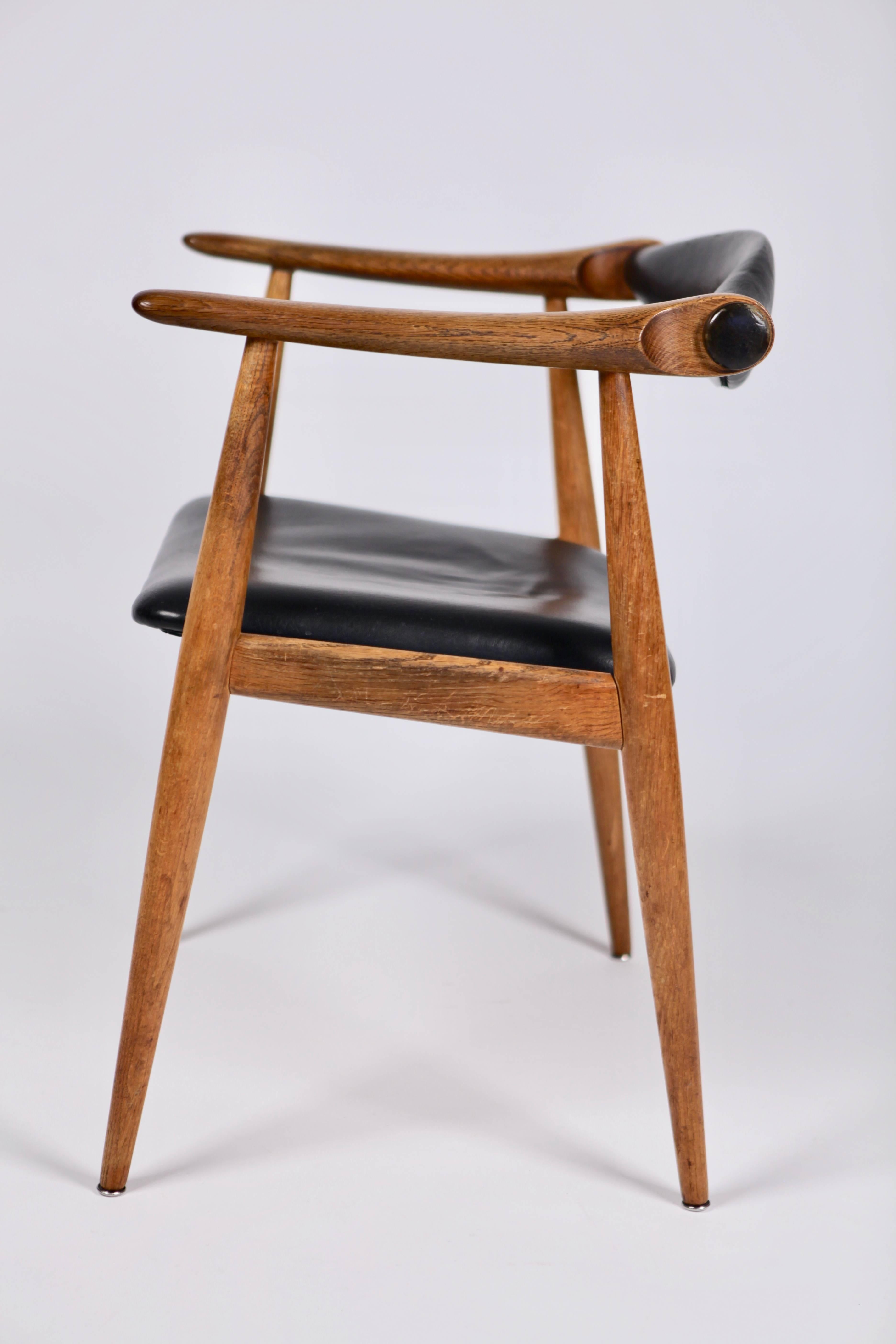Danish Hans Wegner, the Yoke Chair CH34, Oak and Black Leather