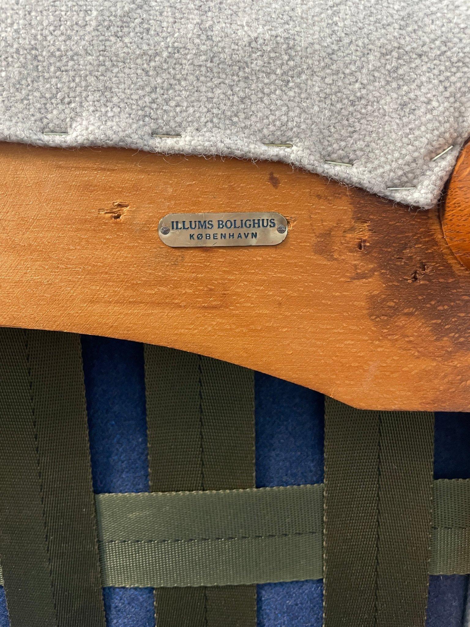 Scandinavian Modern Hans Wegner's Papa Bear Chair and Ottoman for A.P. Stolen Denmark, 1950's For Sale