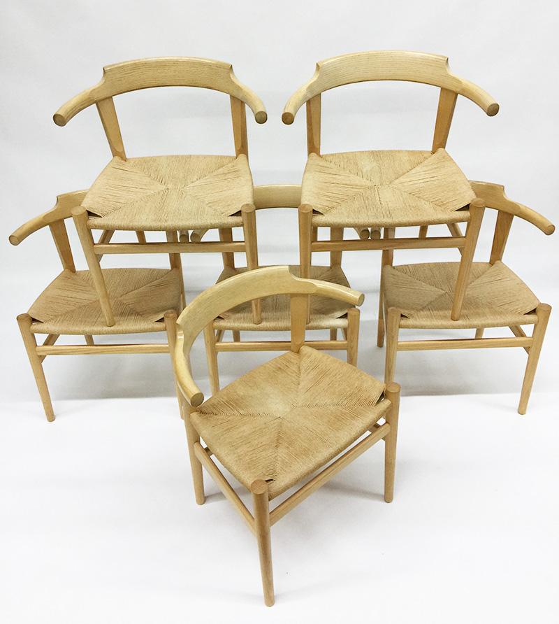 Hans Wenger chairs, PP 68 for PP Mobler, Danmark, 1987.

6 chairs by Hans Wenger (1914-2007)
The PP 68 for PP Mobler, Denmark 1987
Marked with the label of PP Mobler

The chairs are made of oakwood with papercord seats
The chairs are in