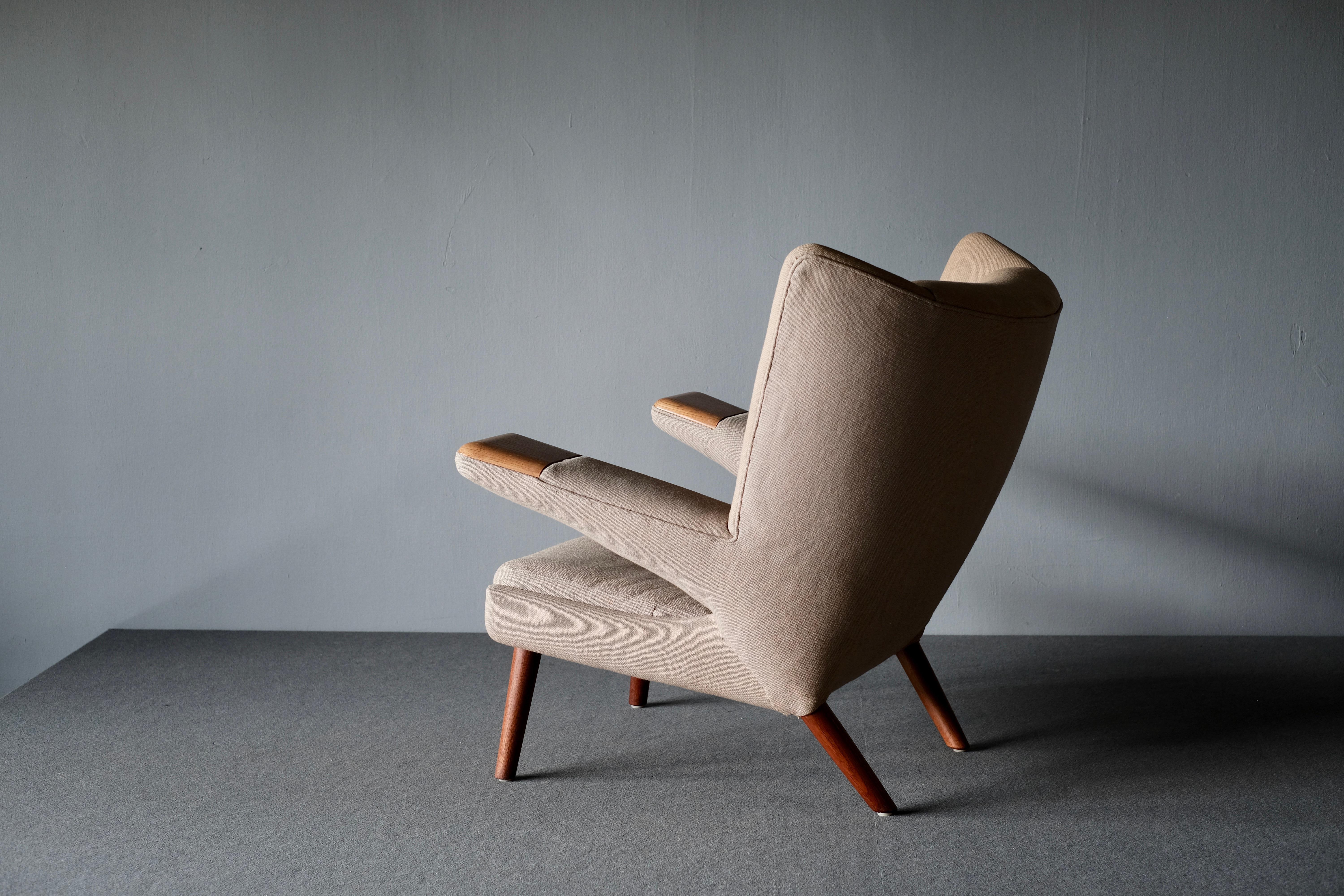 Rare and wonderfully iconic “New Papa Bear Chair” model AP-69 designed by Hans Wegner at the end of the 1960s as a version of the 'Papa Bear Chair', model AP-19. Produced by AP Stolen. Consider it an investment for life as Danish craftsmen spend at