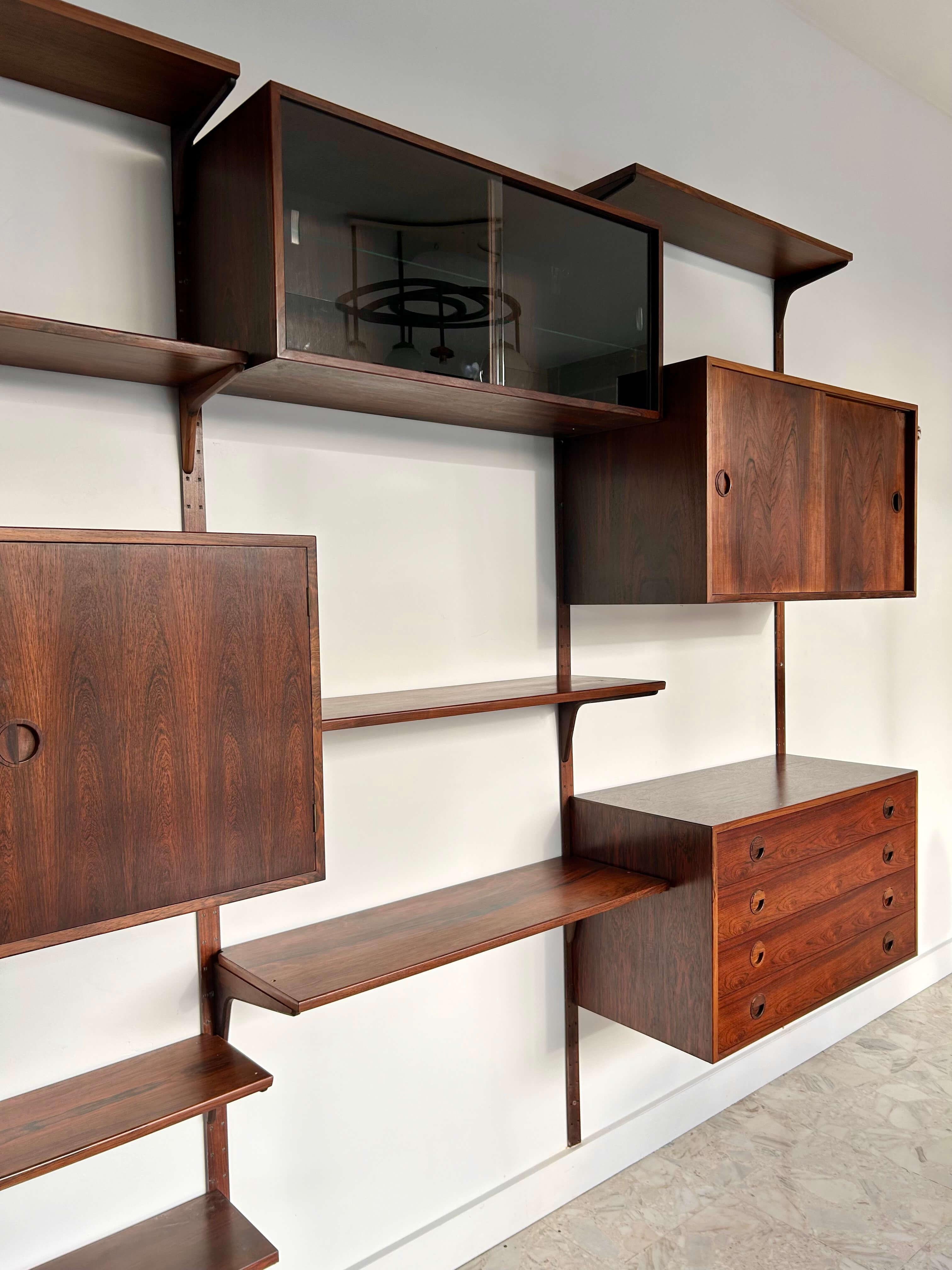 Mid-20th Century Hansen & Guldborg Mobler wall bookcase in rosewood, Denmark 1960 For Sale