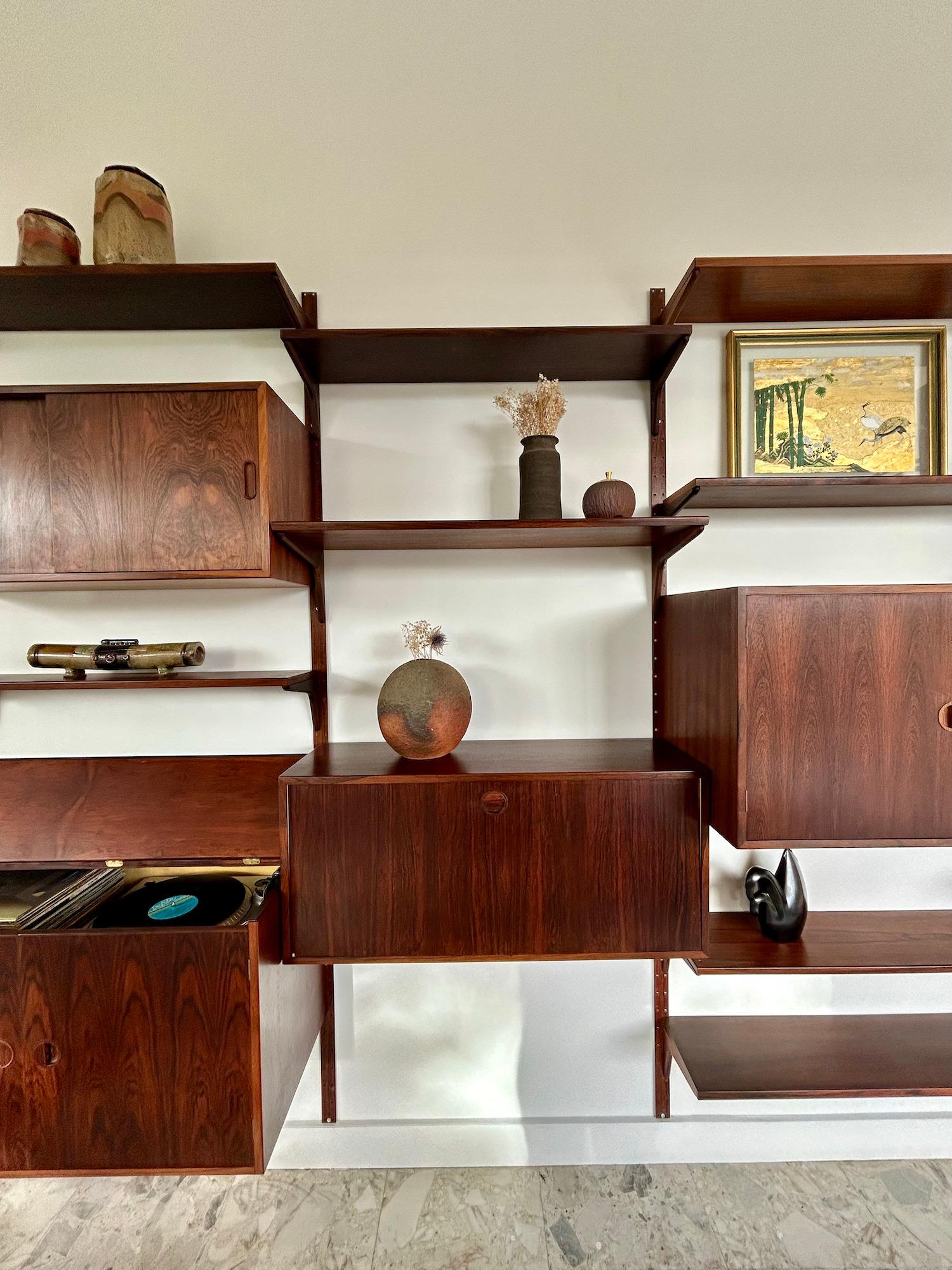 Hansen & Guldborg Mobler wall bookcase in teak Denmark 1960 7