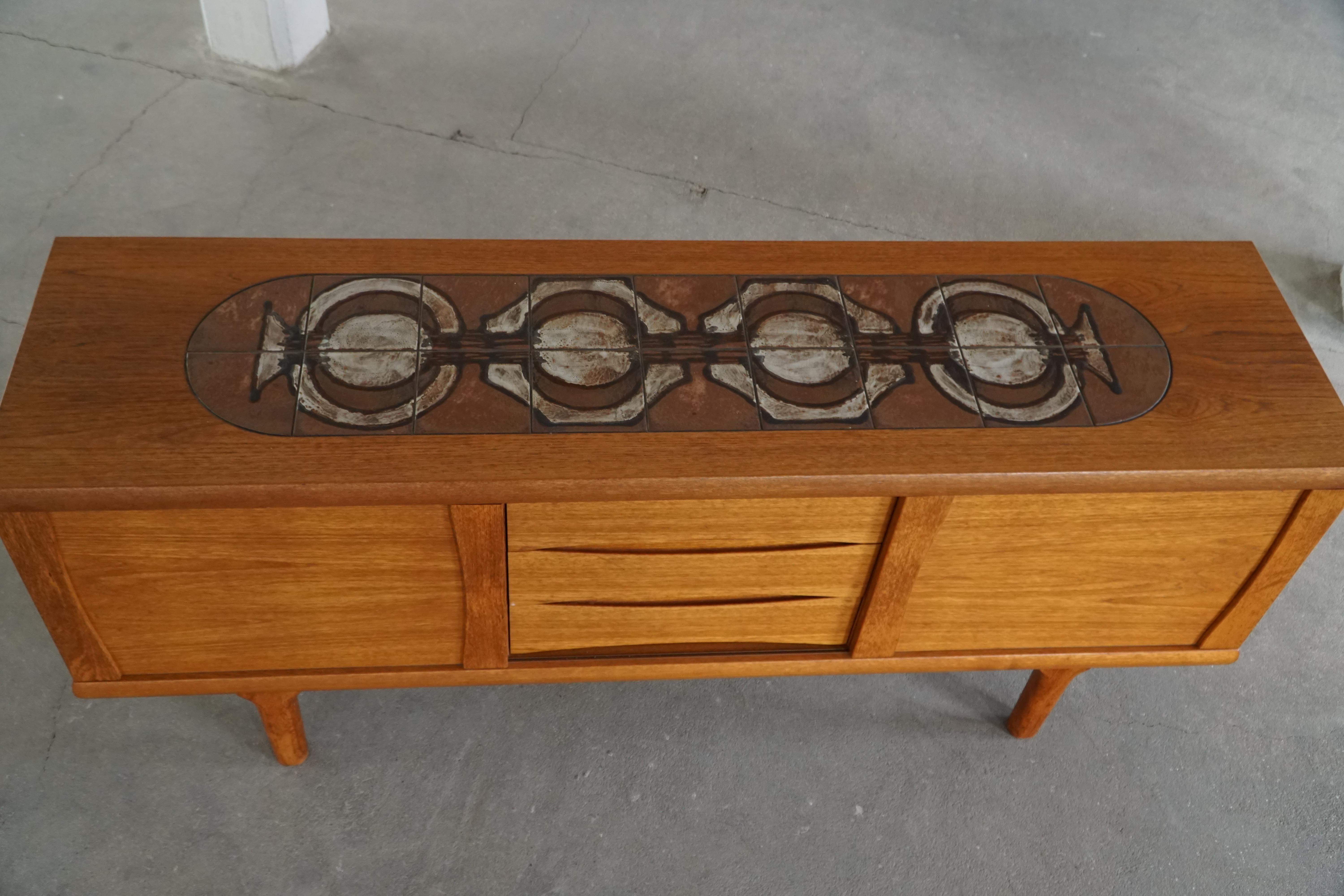 Hansen & Hansen, crédence autoportante en teck, modernité danoise du milieu du siècle, années 1960 en vente 7