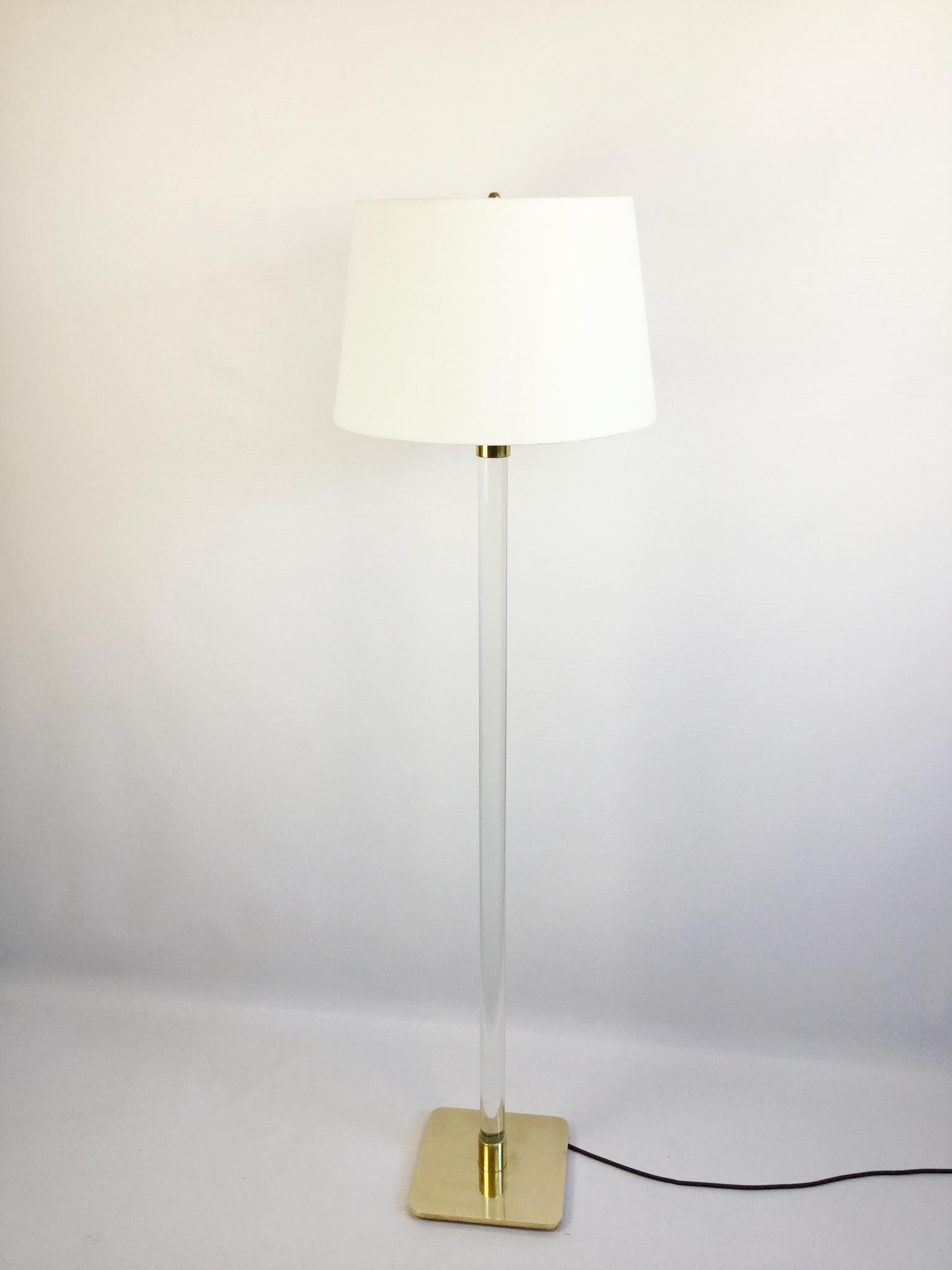 Hansen Brass and Glass Floor Lamp by Hansen Lighting Company, New York, 1970s In Good Condition For Sale In London, GB