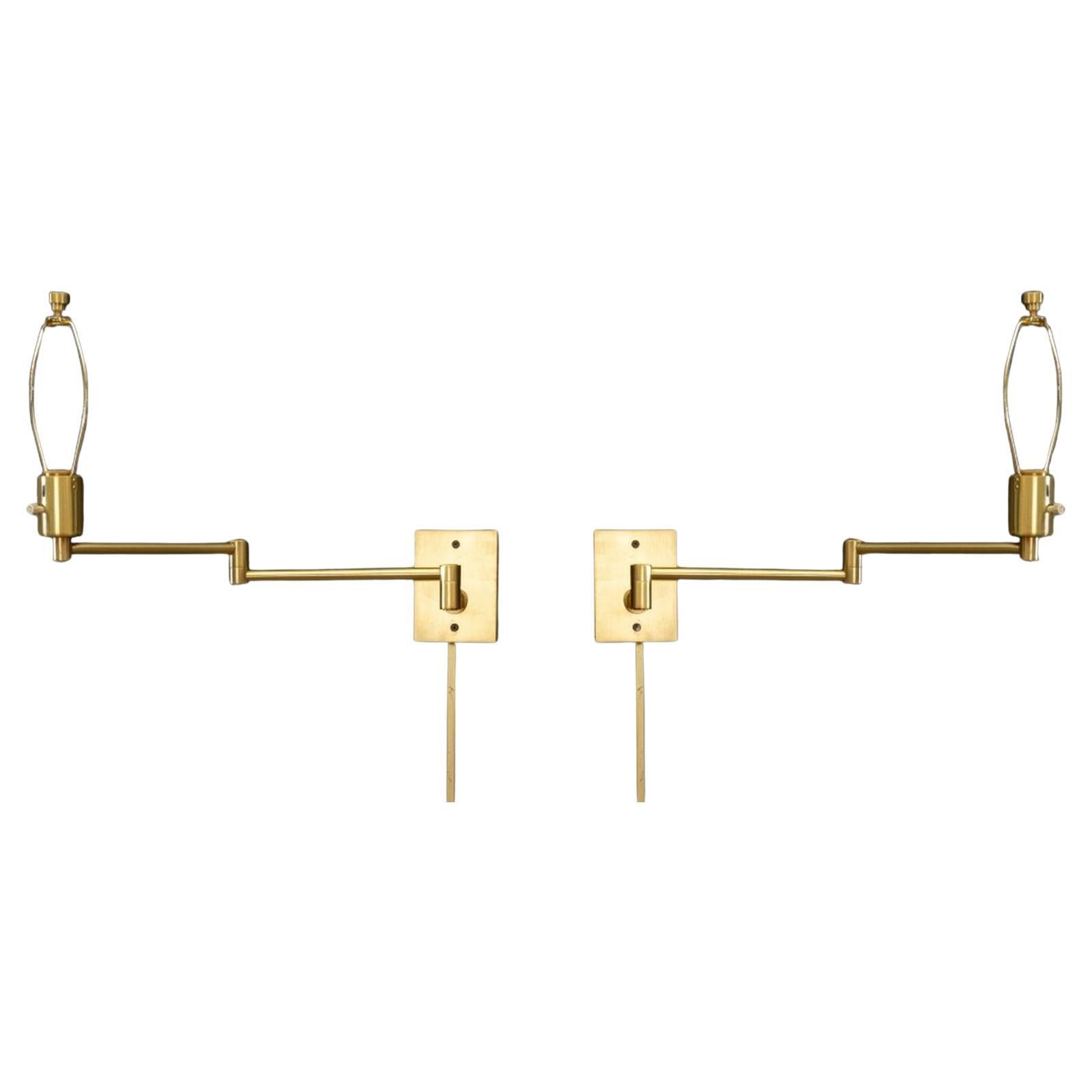 Hansen x Metalarte Swing-Arm-Wandleuchter aus Messing, Paar
