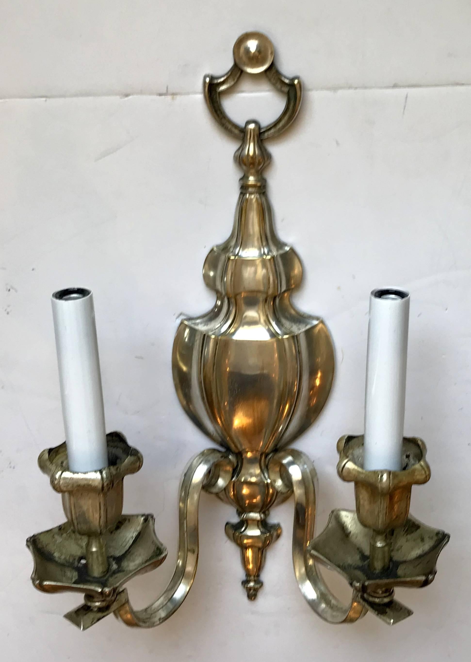 Early 20th Century Hansom Pair Of Caldwell Georgian Silvered Bronze Neoclassical Urn Form Sconces