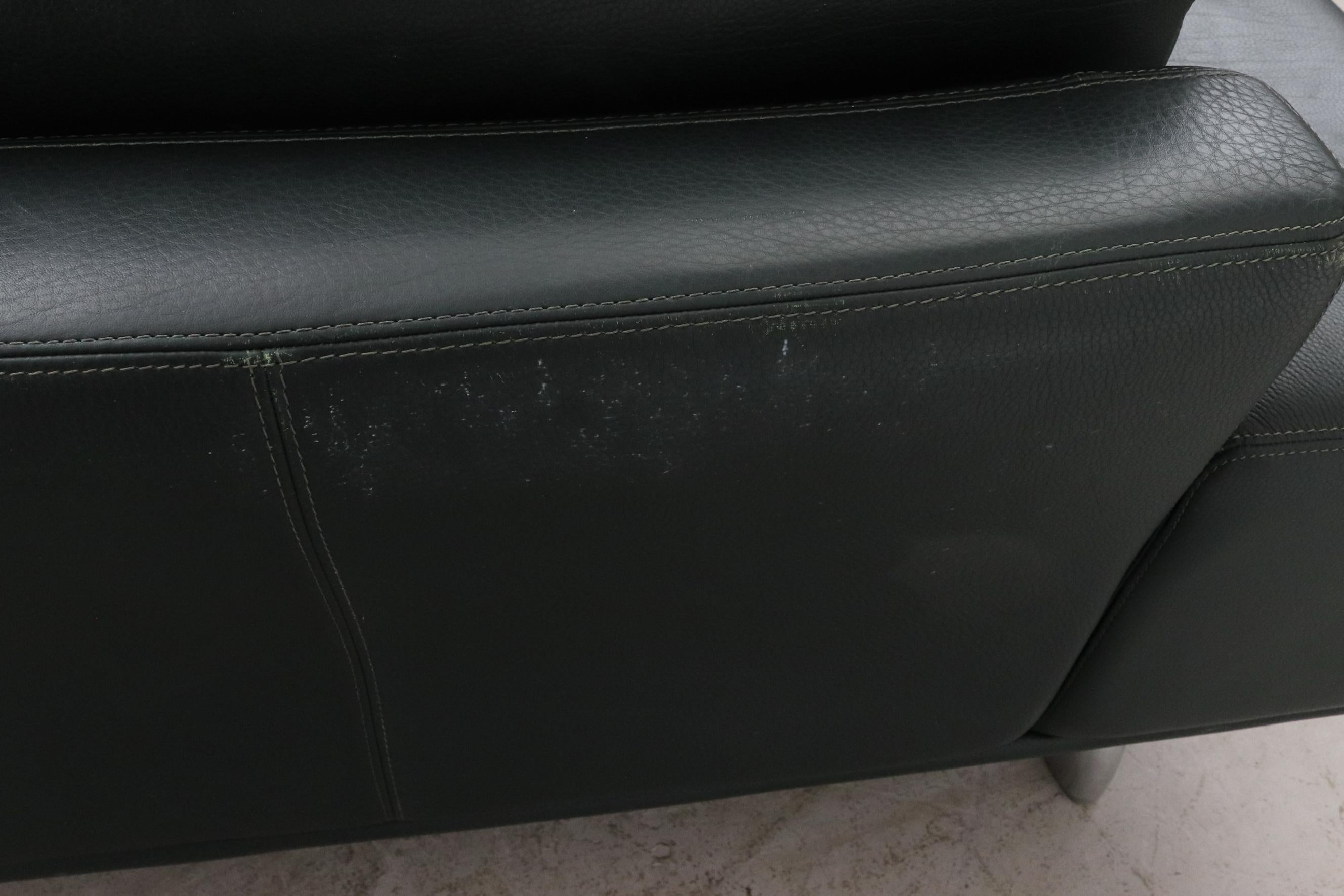 Hansome Dark Green Leather Sofa by Molinari 7