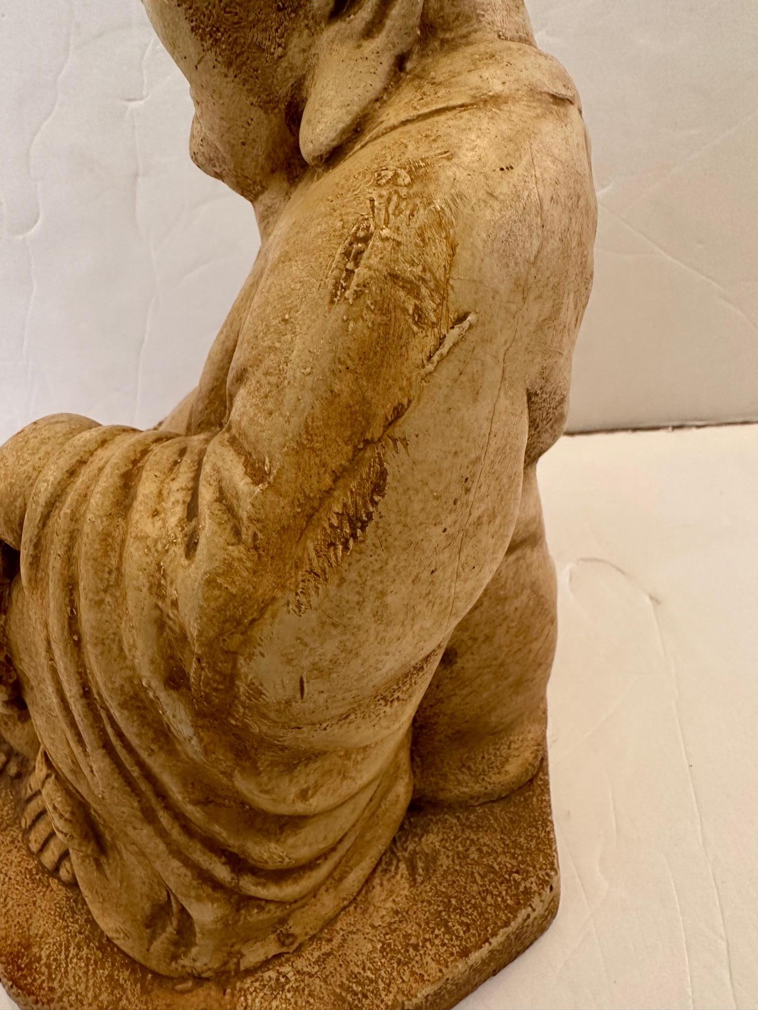 Fin du 20e siècle Sculpture de Bouddha en pierre moulée Happy en vente