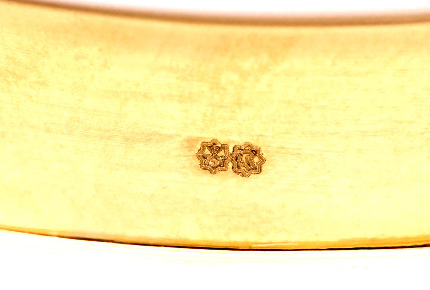 'Yessayan' Designer Moving Diamond Bangle in 18ct Yellow Gold For Sale 3