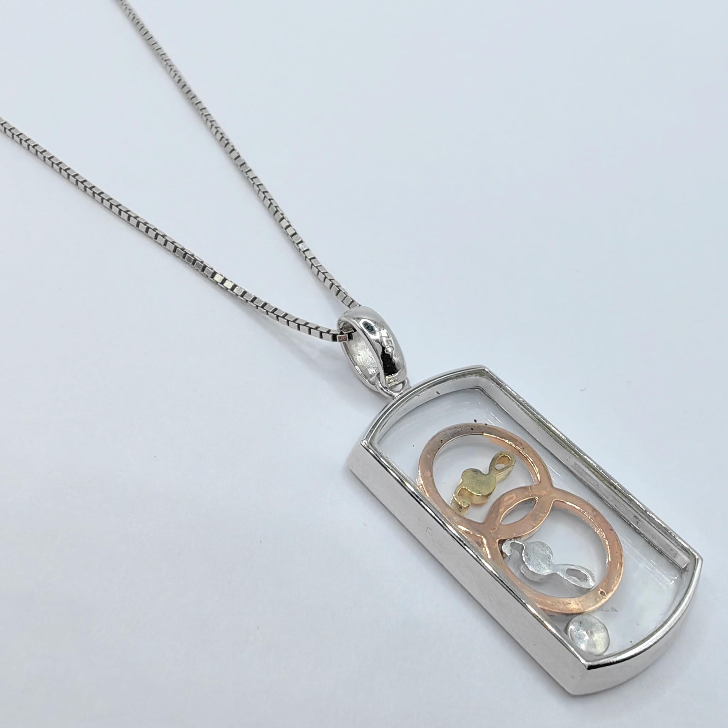 Happy Diamonds Double Musical Notes Pendant in 18K White, Yellow & Rose Gold In New Condition For Sale In Wan Chai District, HK