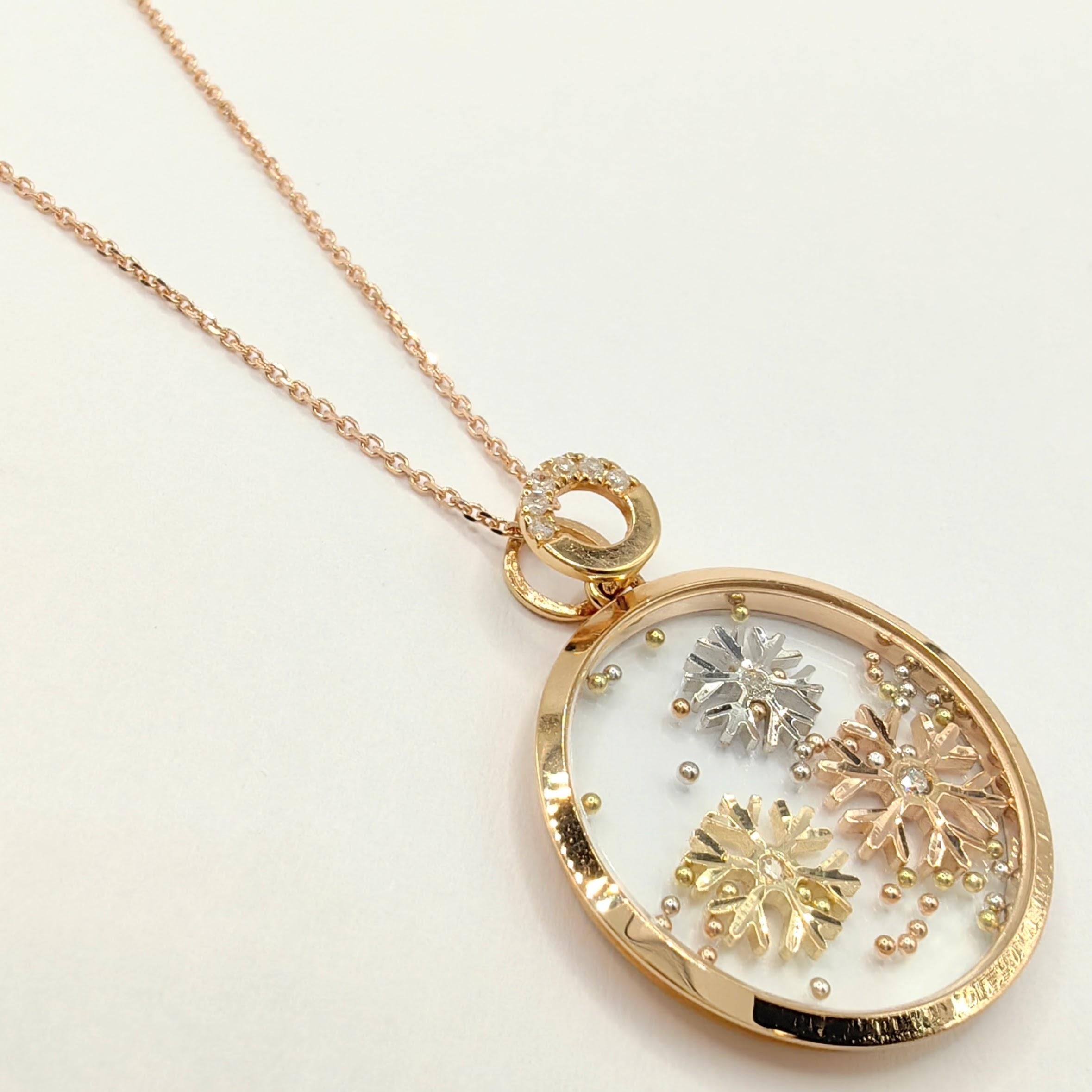 Brilliant Cut Happy Diamonds Snowflakes Pendant Necklace in 18K Rose, Yellow & White Gold For Sale
