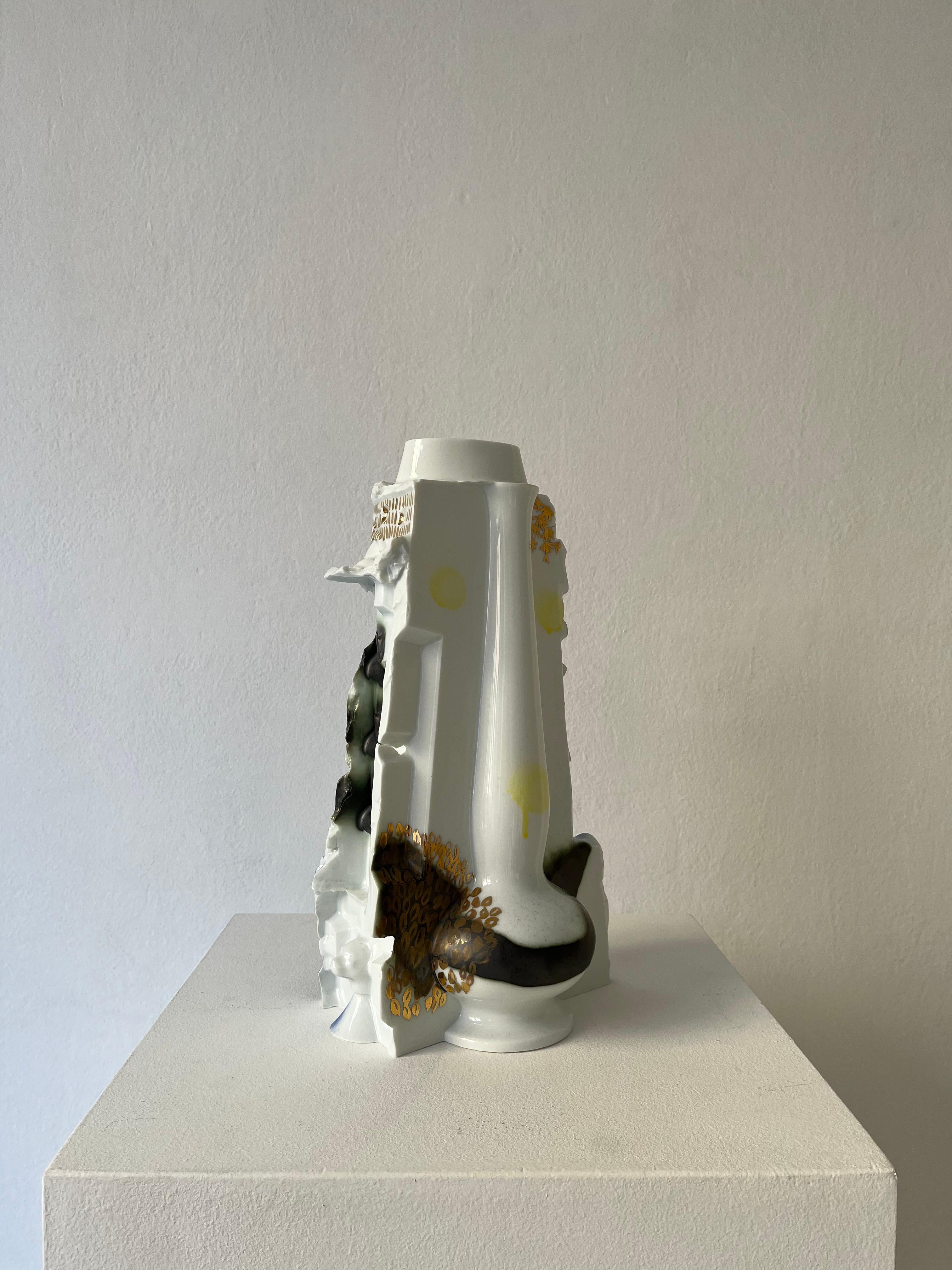 Vase « Happy lovers » décoré en porcelaine émaillée, série de 2 en vente 4