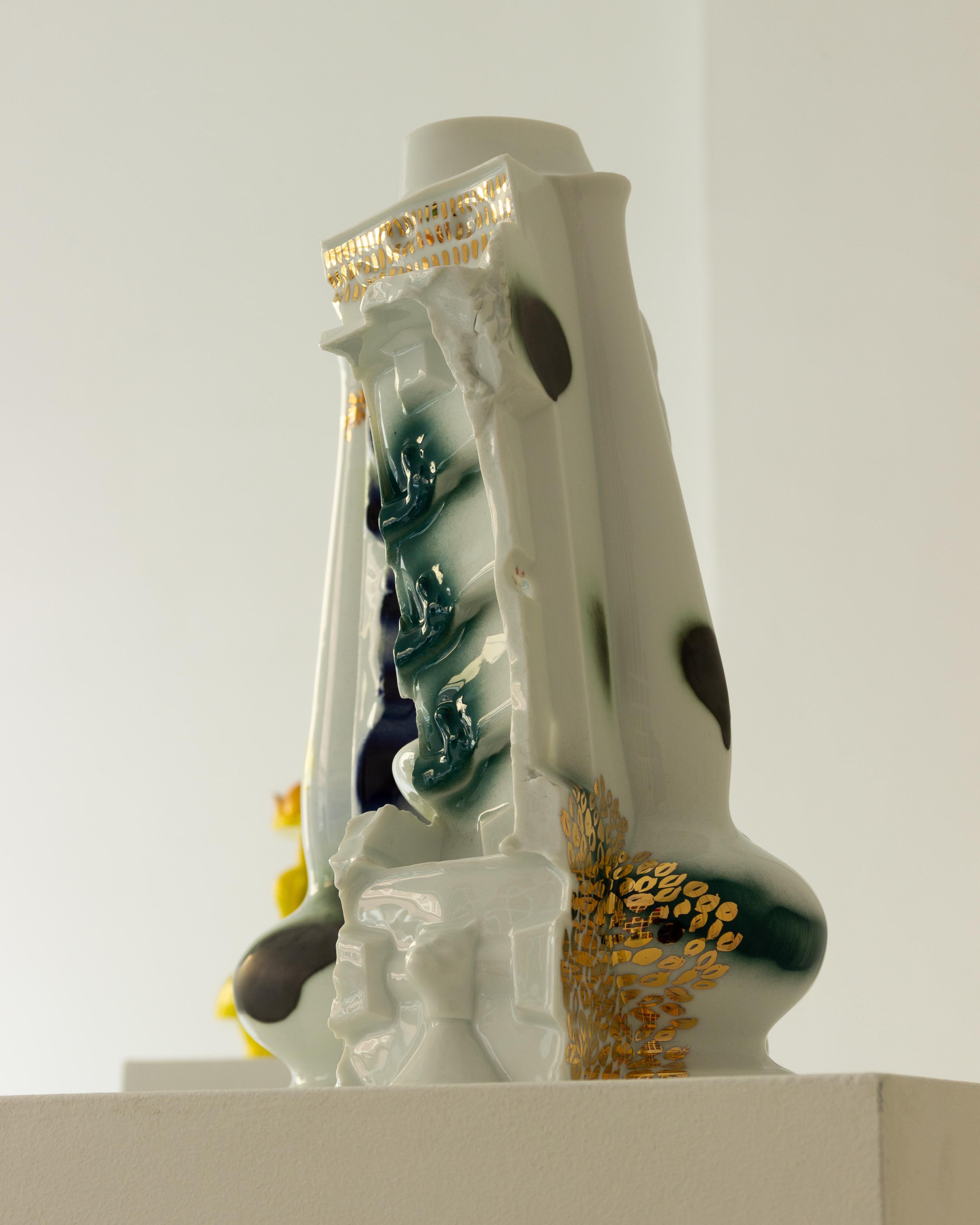 Vase « Happy lovers » décoré en porcelaine émaillée, série de 2 en vente 8