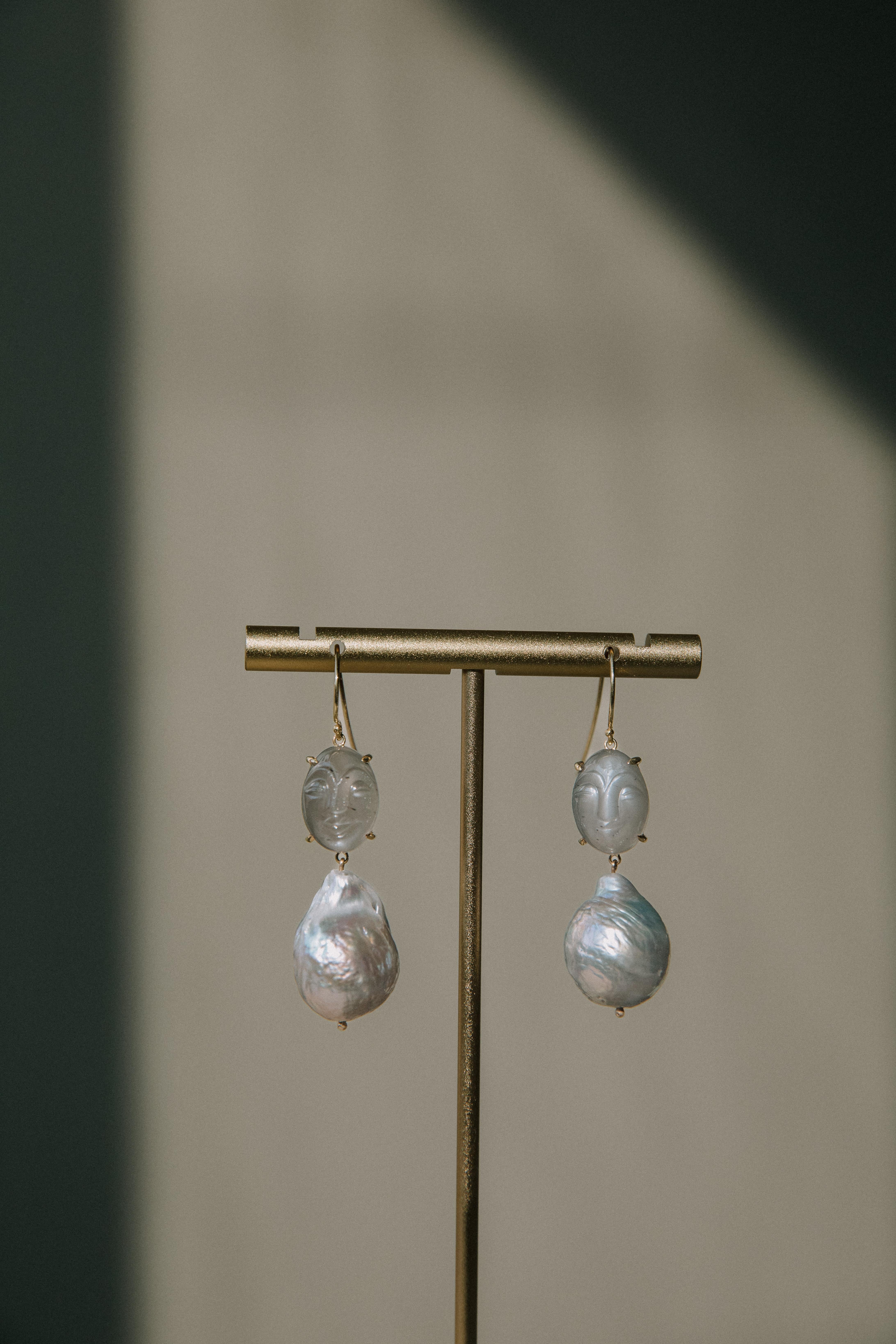 Happy Moonstone and Baroque Pearl Drop Earring In Excellent Condition For Sale In New York, NY