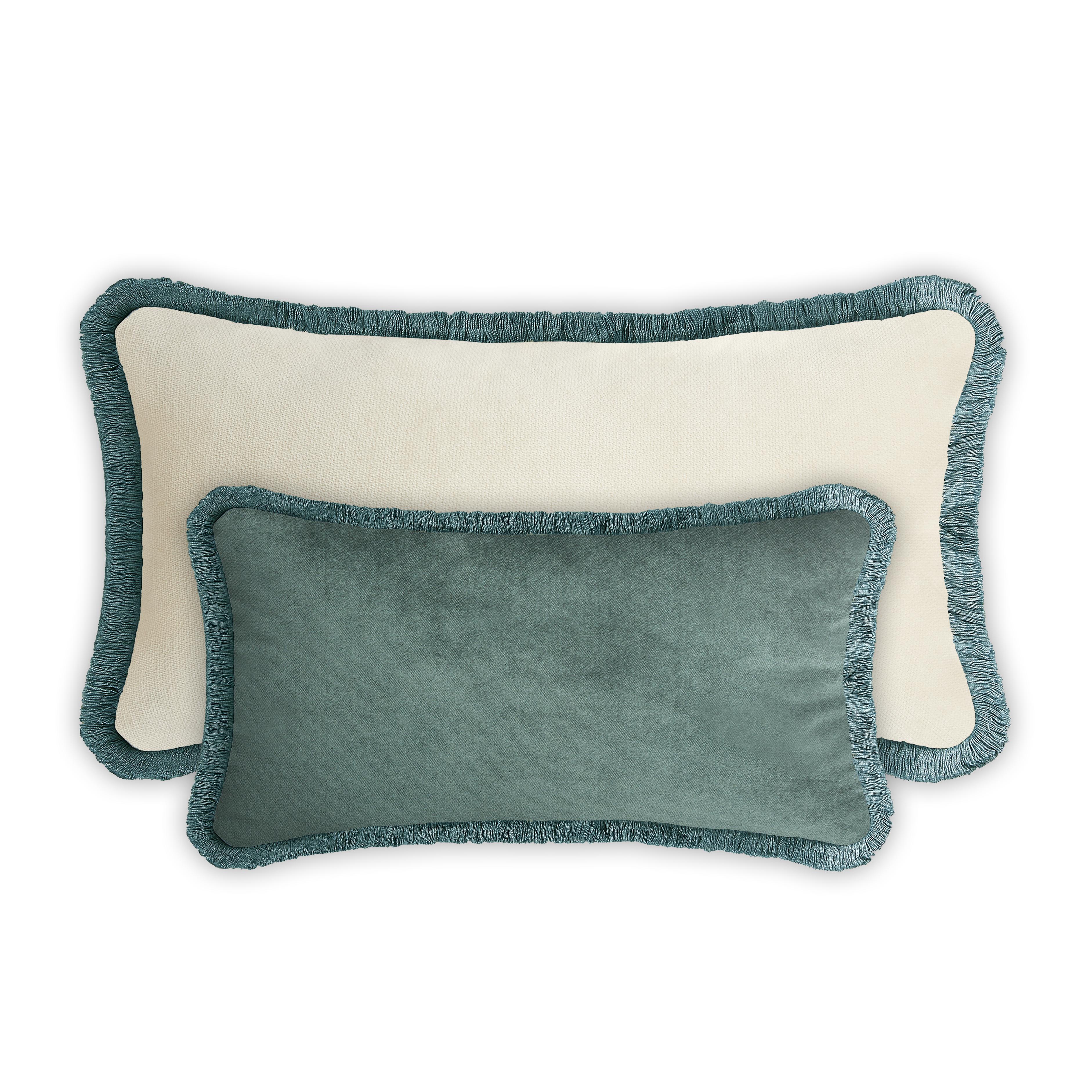 Happy Pillow Rectangle Weißer Samt mit blaugrünen Fransen (Moderne) im Angebot