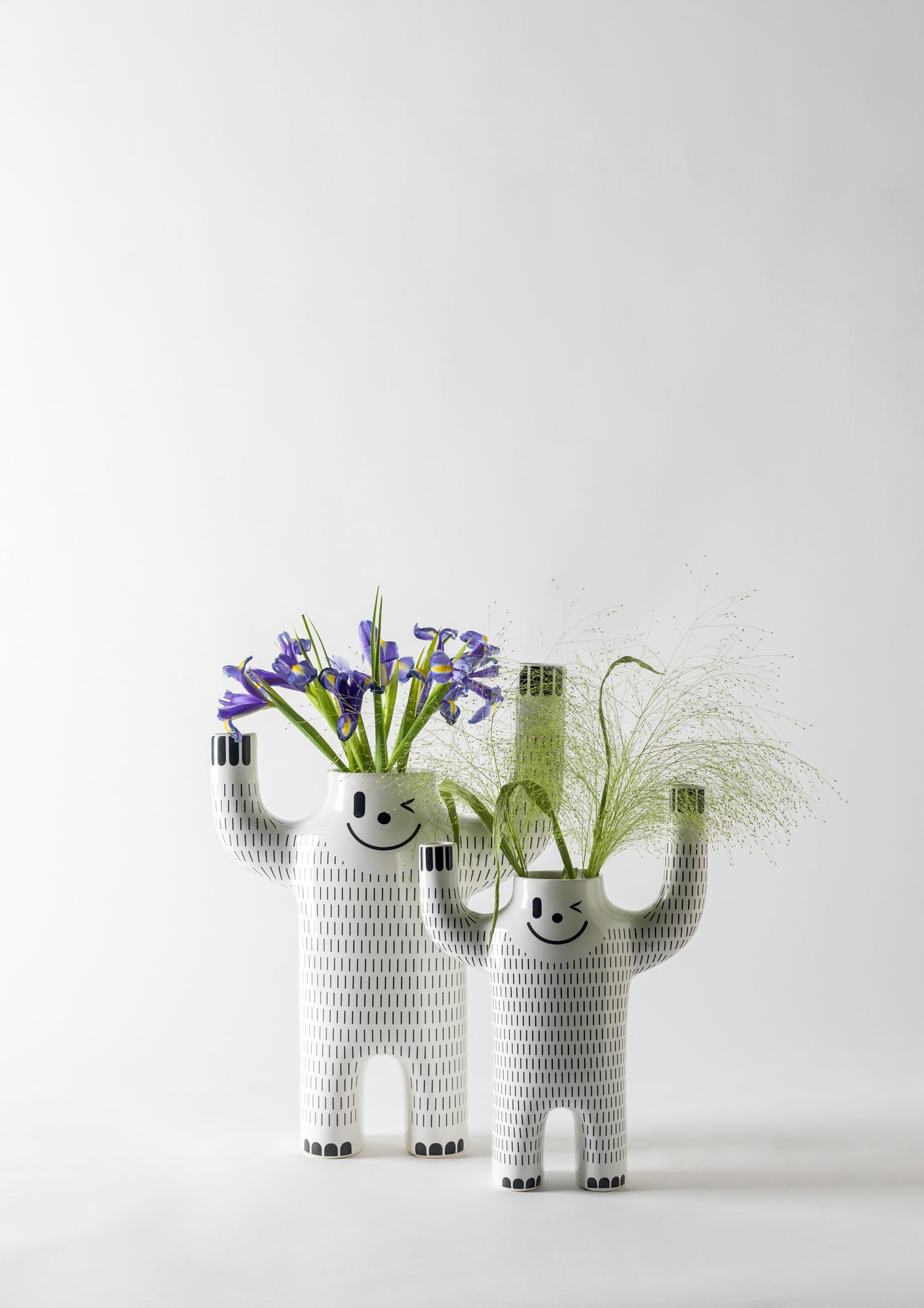 Modern Small White Happy Yeti Ceramic Flower Vase by Jaime Hayon, contemporary design For Sale