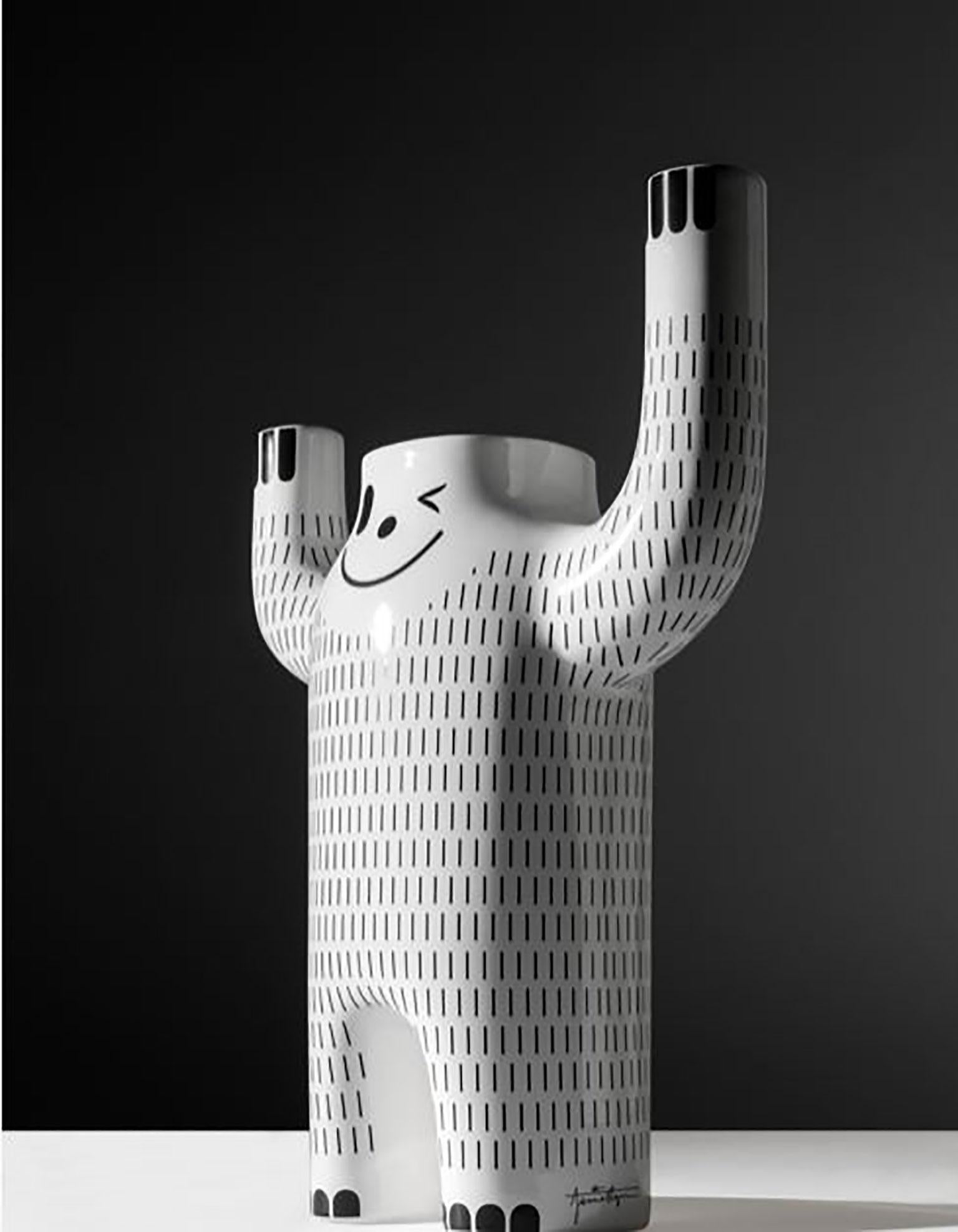 XXIe siècle et contemporain Vase Happy Yeti de Jaime Hayon pour BD Barcelona en vente