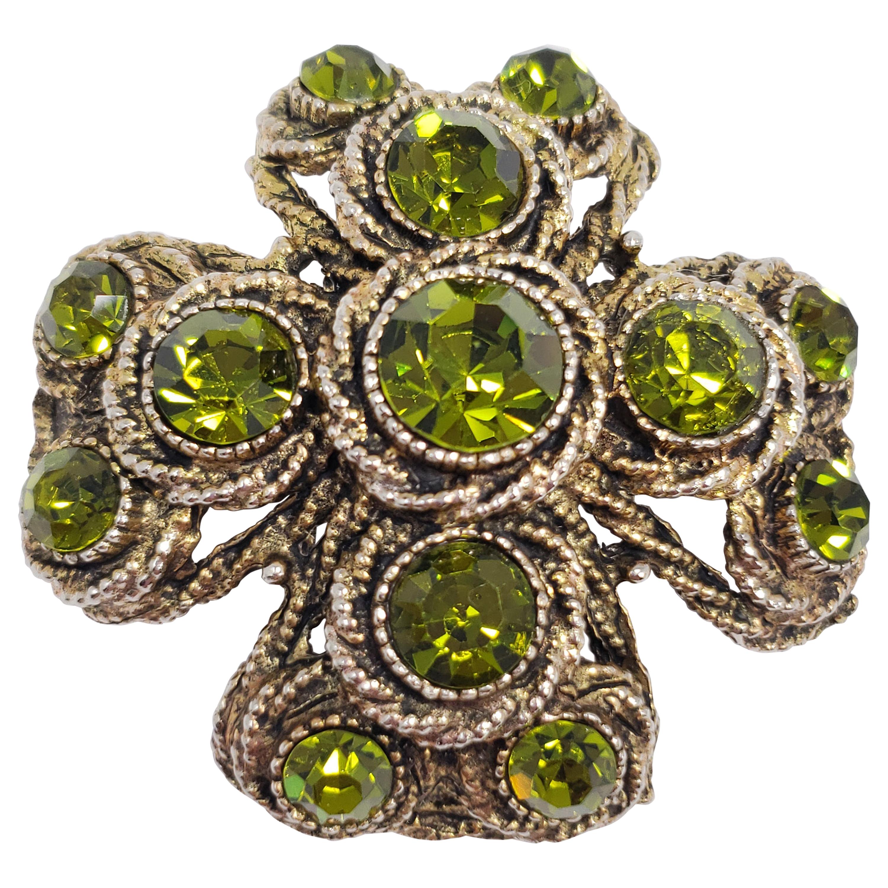 HAR Hargo Creations Vintage Pin Brooch, Maltese Cross in Brass with Peridot