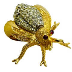 HAR signed vintage gold rhinestone bee insect designer brooch