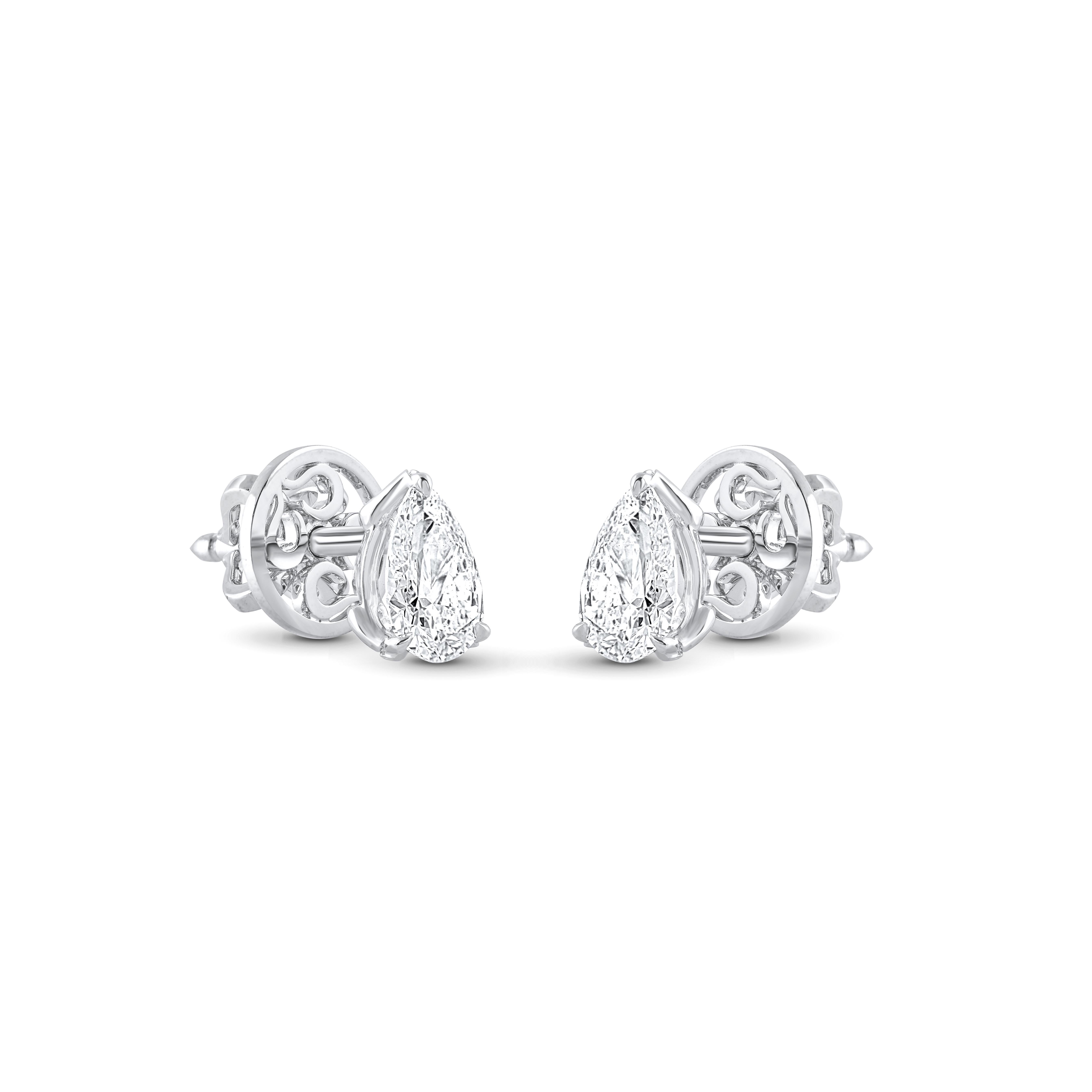 Diese eleganten birnenförmigen Diamantohrstecker bestehen aus insgesamt 1 Karat farblosen Diamanten im Brillantschliff, die sorgfältig in 18 KT Weißgold gefasst sind. Jeder Diamant hat mindestens die Farbe F und die Reinheit VS2, was eine