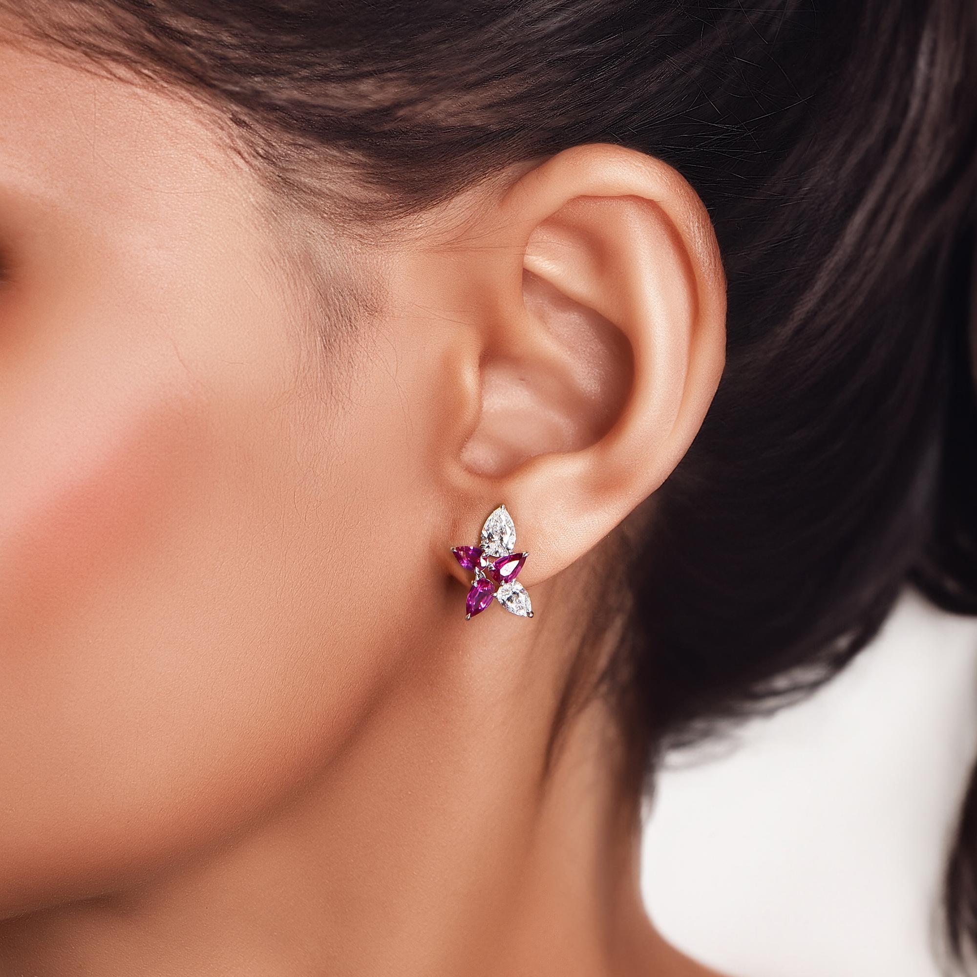 HARAKH Pendientes de 1 1/2 TC de diamante natural incoloro talla brillante y rubí en Nuevo estado para la venta en New York, NY