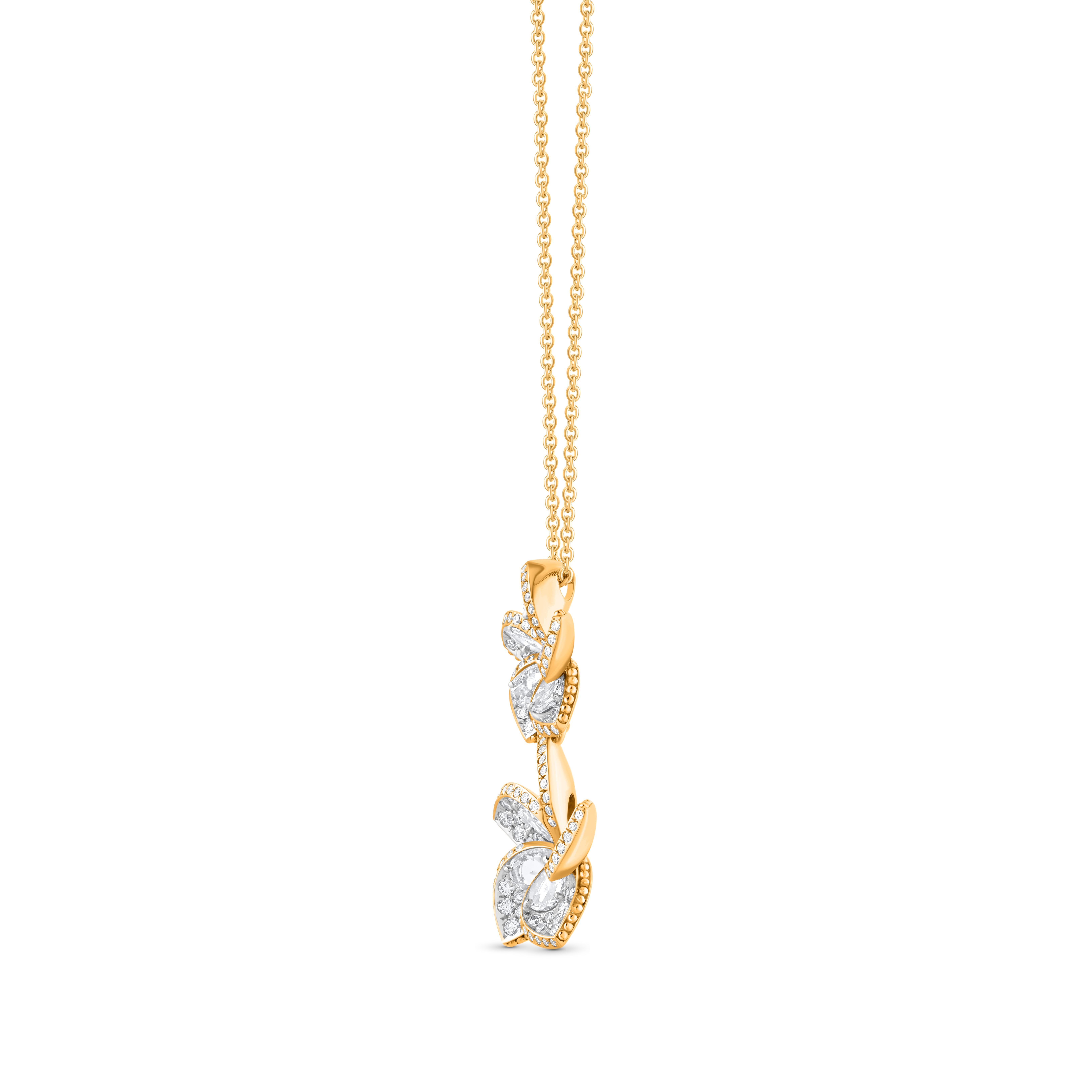 Contemporaneo HARAKH 1 1/2 CT Colorless Diamond Frangipani Floral Pendant Necklace 18KT Gold in vendita