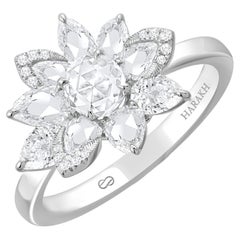 HARAKH 1 1/3 CT Diamante Incoloro Flor de Racimo en Cascada Anillo de Oro de 18KT