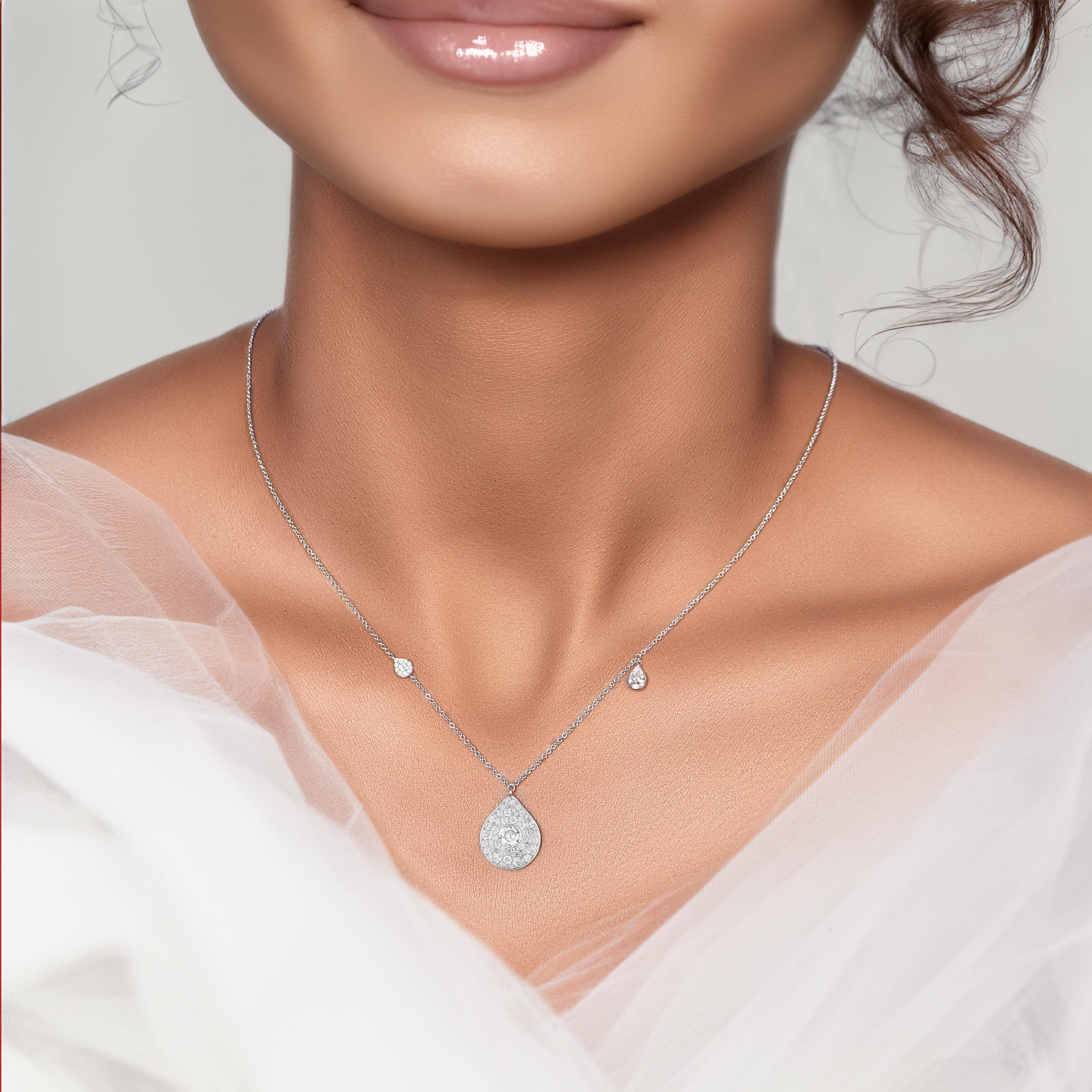 Collana con ciondolo a goccia con diamante incolore Nature 1 1/5 CT di Harakh In condizioni Nuovo in vendita a New York, NY