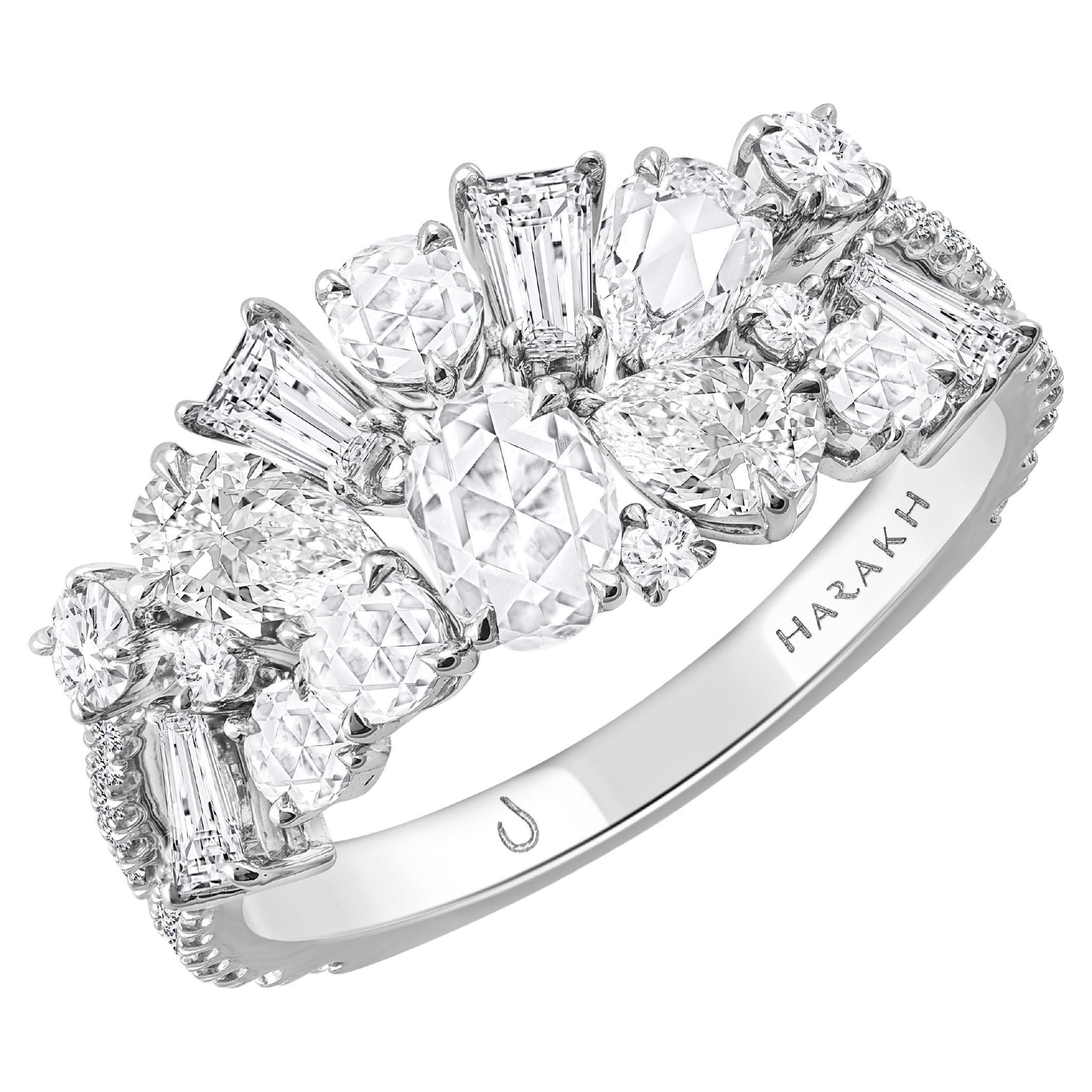 Harakh 1 3/4 CT Diamante incolore a cascata con fiore in oro bianco 18 KT in vendita
