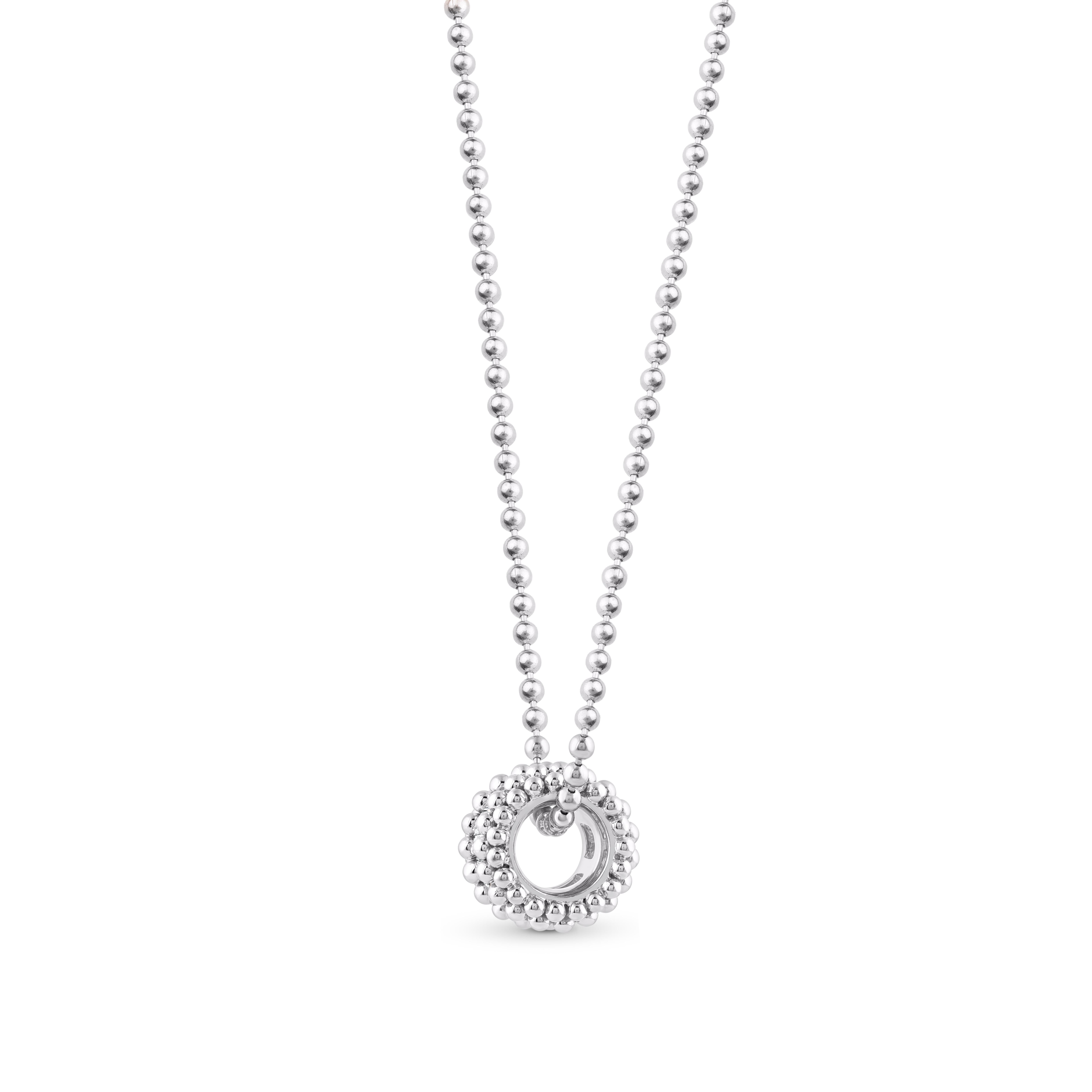 Ispirata al viaggio dei raggi solari che attraversano lo spazio e il tempo per illuminare il nostro mondo, questa collana con ciondolo è tempestata da 18 diamanti baguette dal taglio brillante. Una forma di ricamo artigianale nota come pota viene