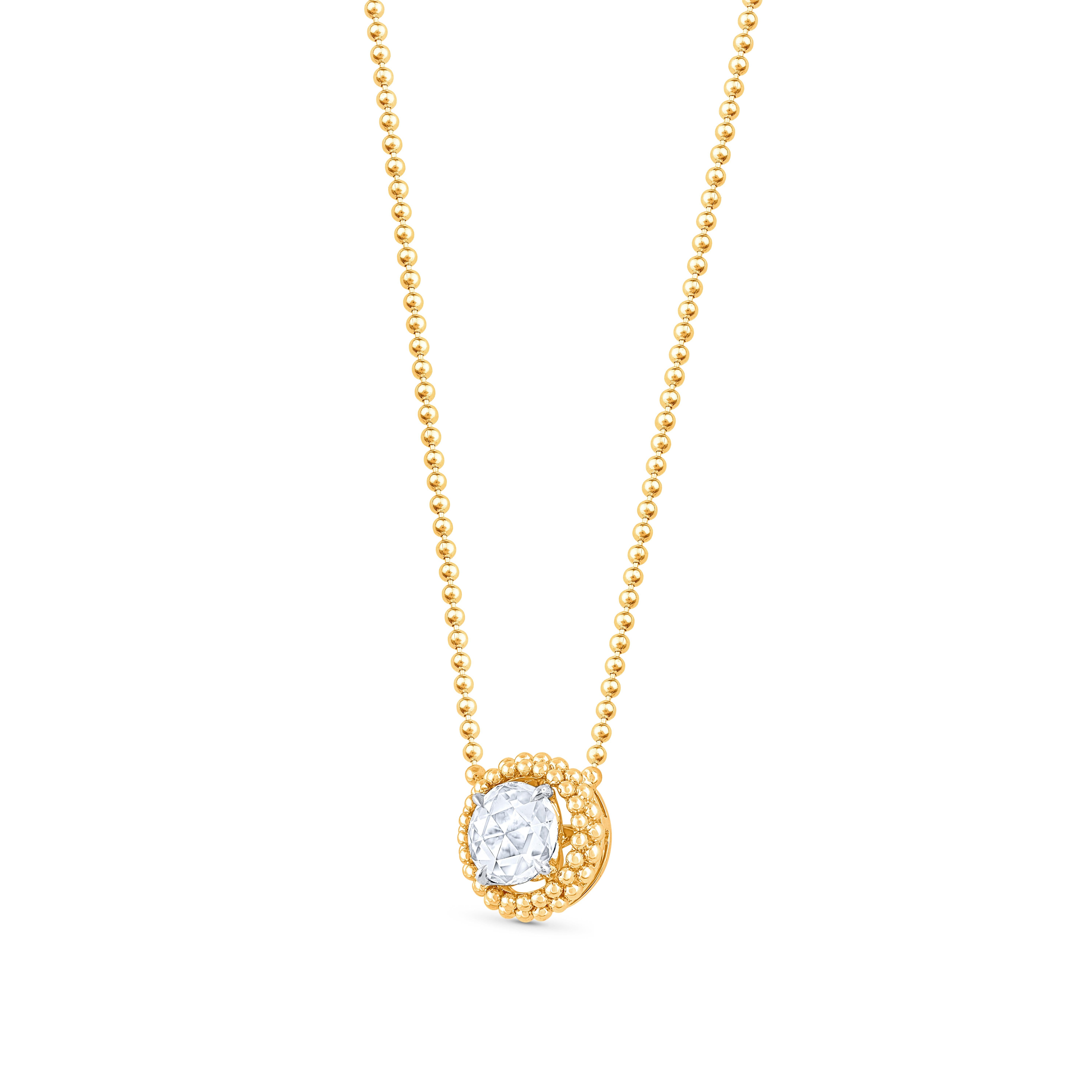 Inspiré par le voyage des rayons du soleil à travers l'espace et le temps pour illuminer notre monde. Une forme artisanale de broderie connue sous le nom de pota est recréée spécialement pour l'or en utilisant de délicates granulations faites à la