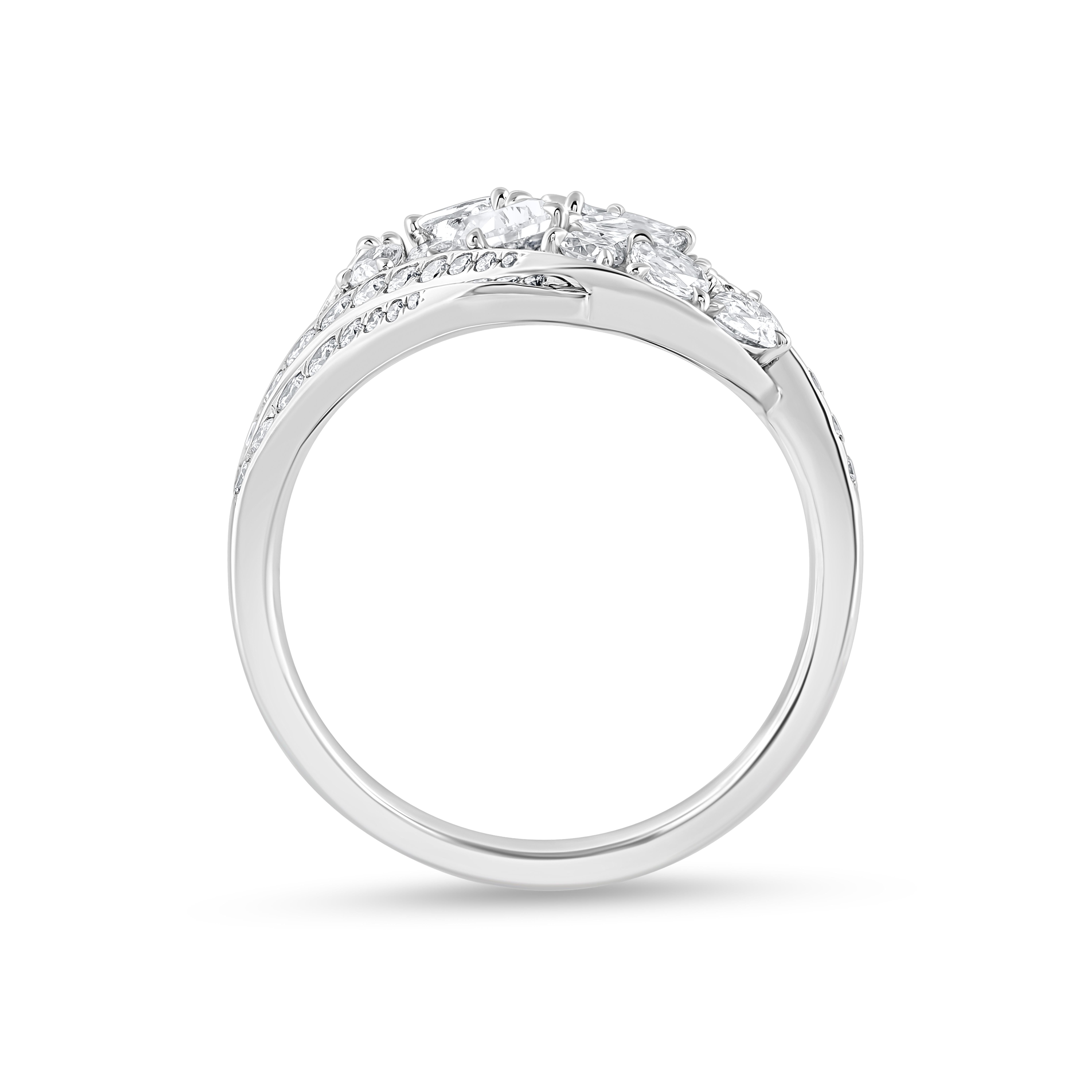Contemporaneo Harakh 1 5/8 CT Diamante incolore a cascata Bypass Anello in oro bianco 18KT in vendita